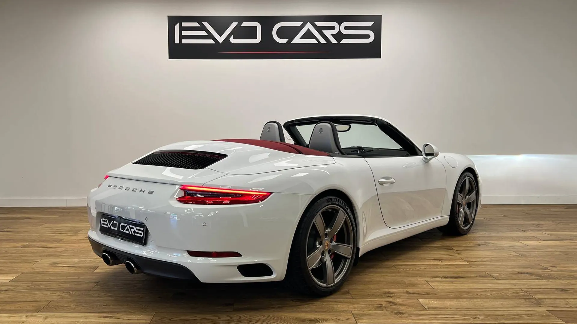 Porsche 911 — photo 2