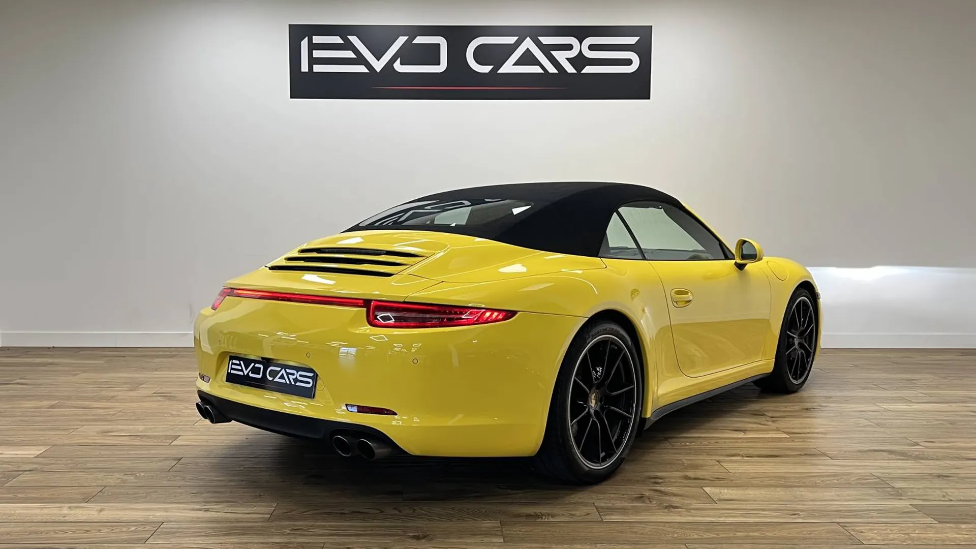 Porsche 911 — photo 10