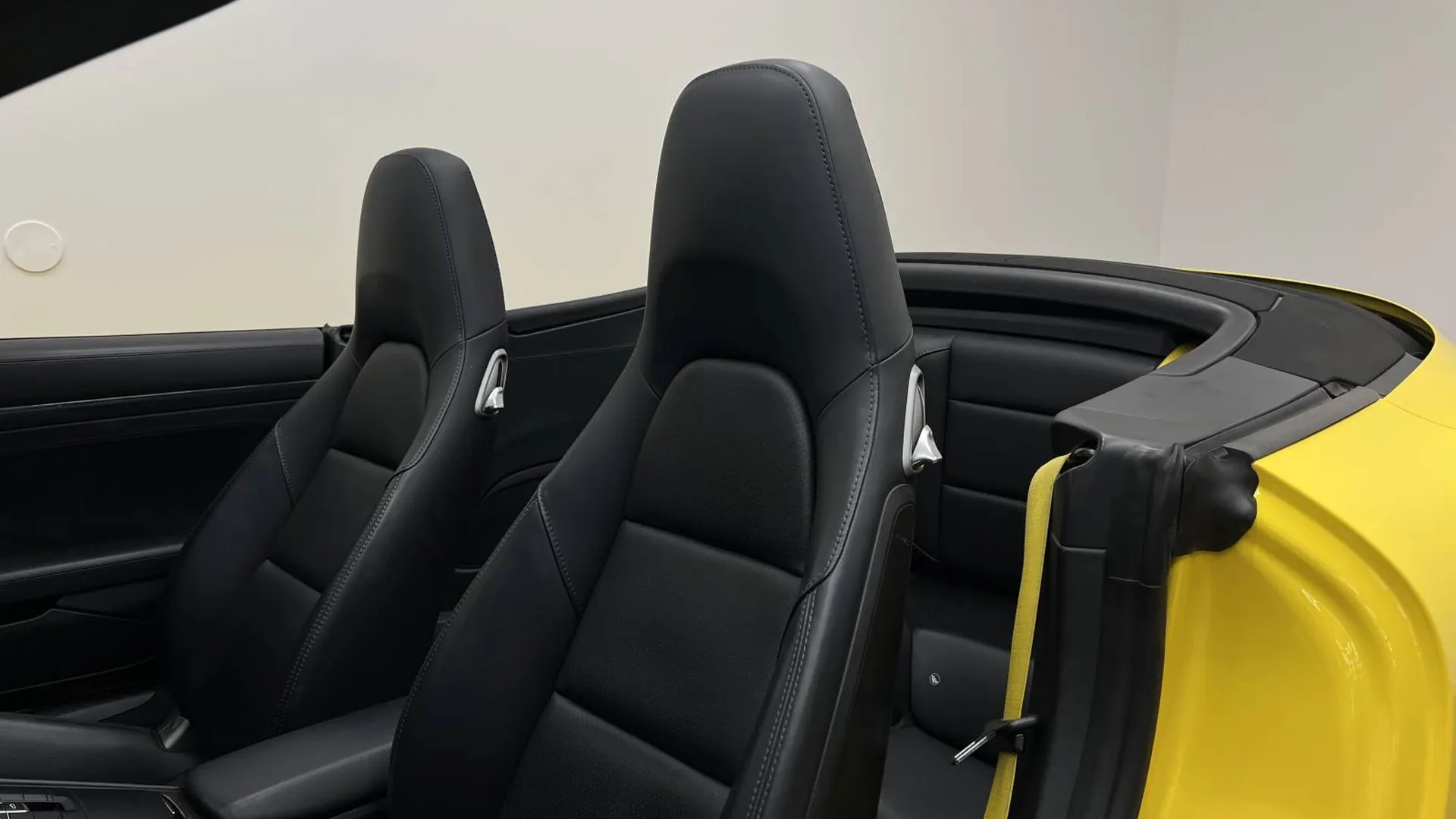 Porsche 911 — photo 7