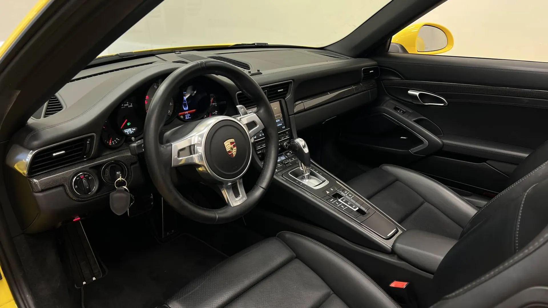 Porsche 911 — photo 5