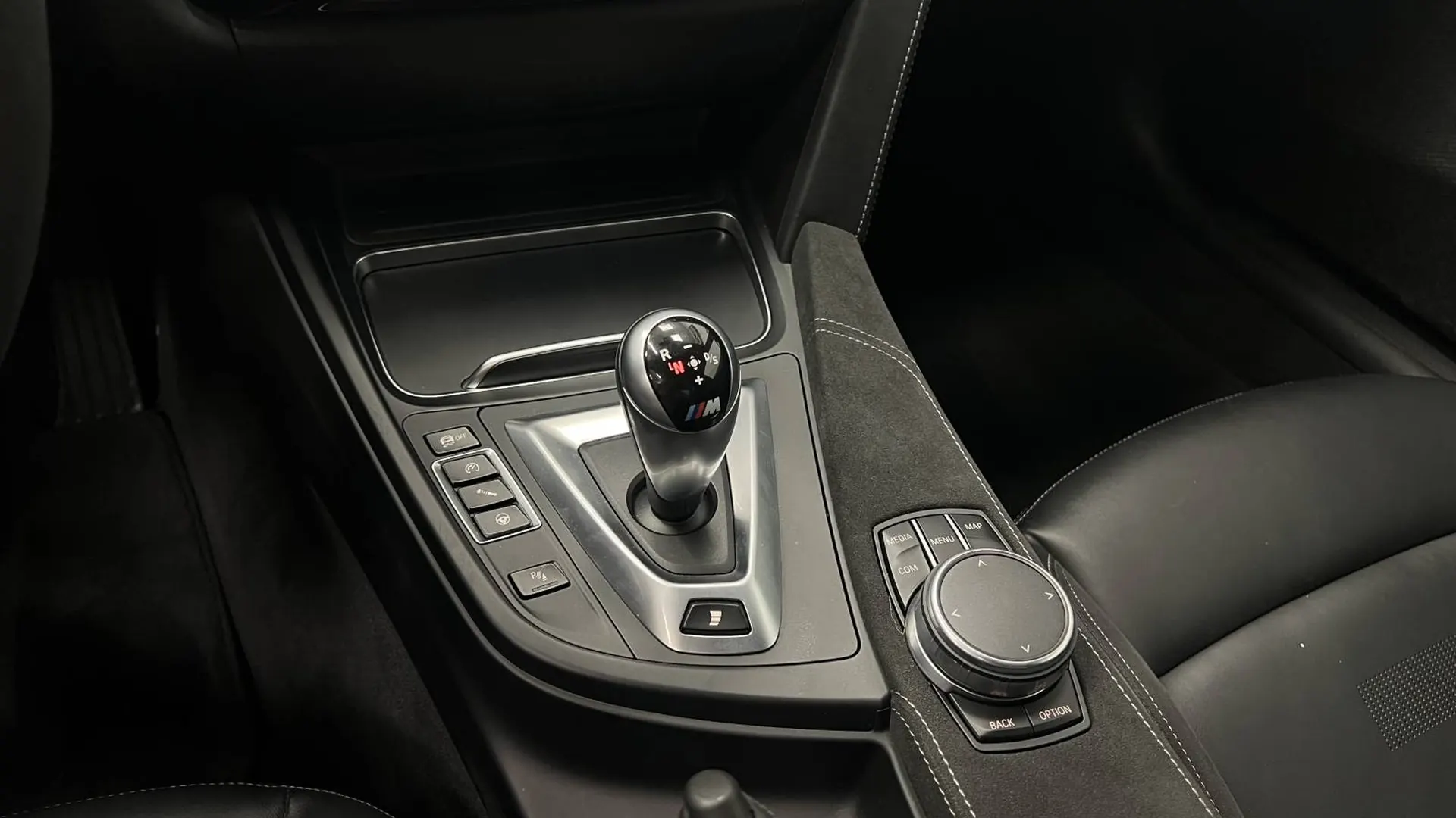 BMW M4 — photo 9