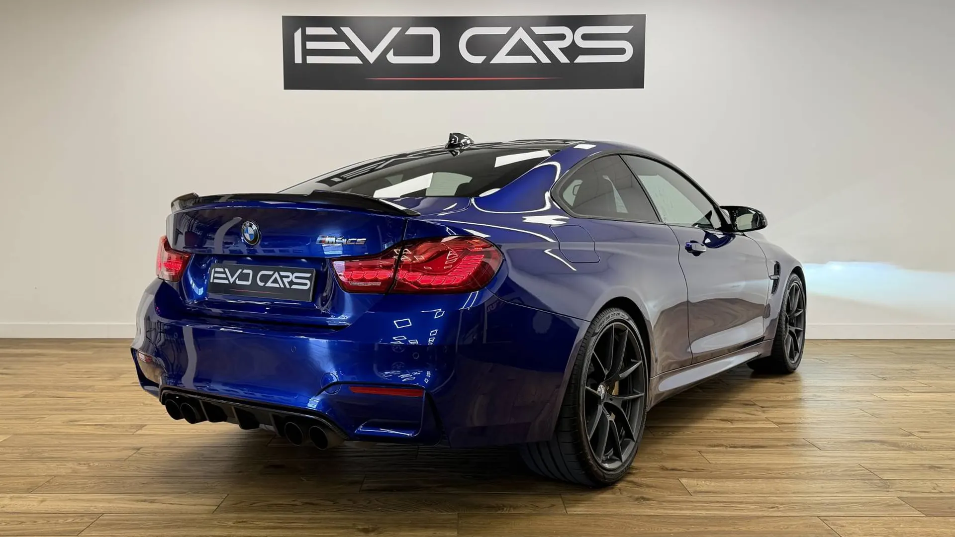 BMW M4 — photo 2
