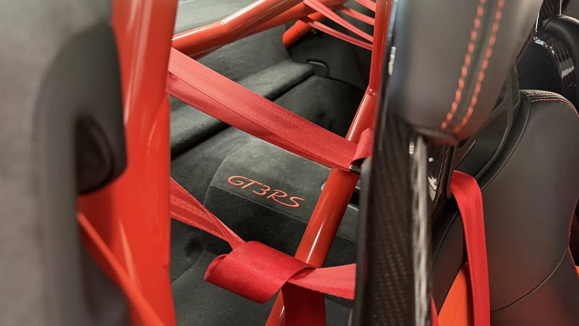 Porsche 911 — photo 10