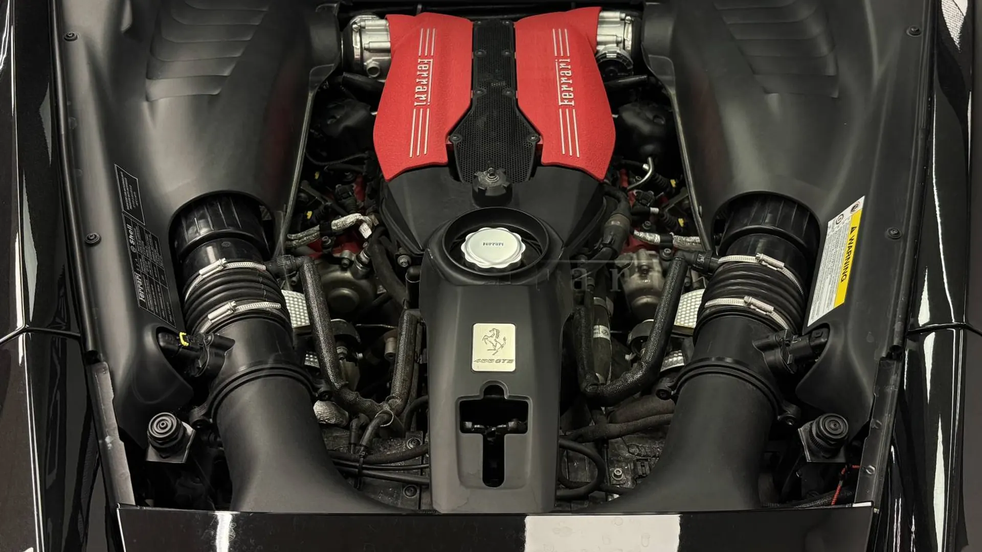 Ferrari 488 — photo 9