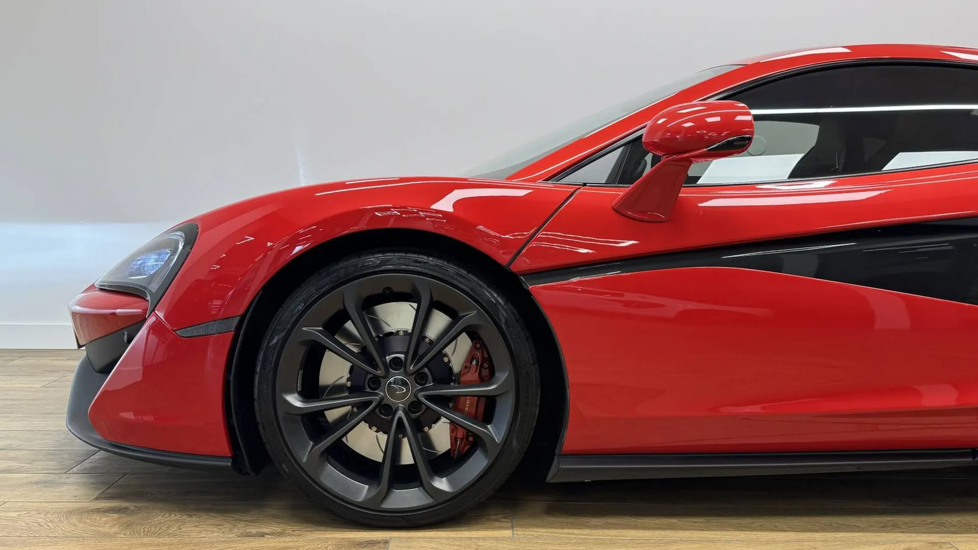 McLaren 540c — photo 5