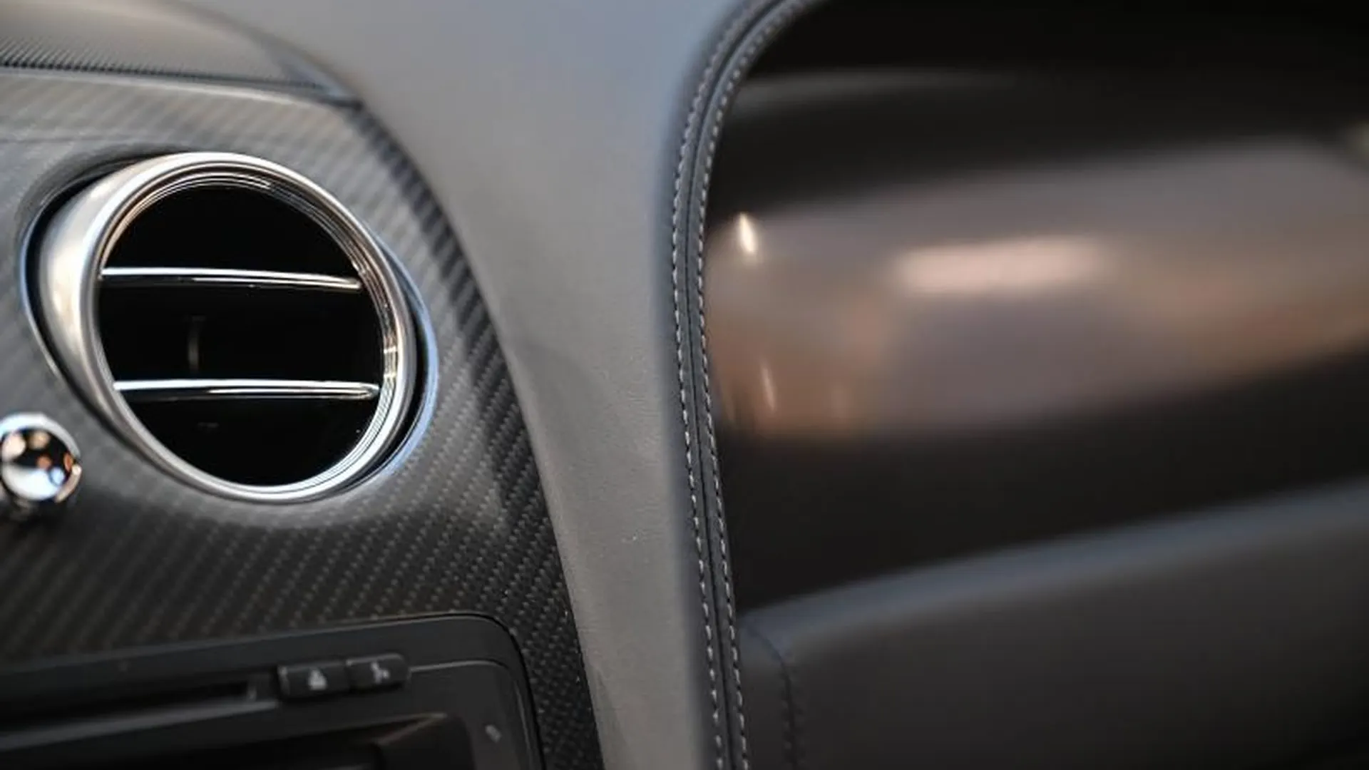 Bentley Continental GT — photo 34