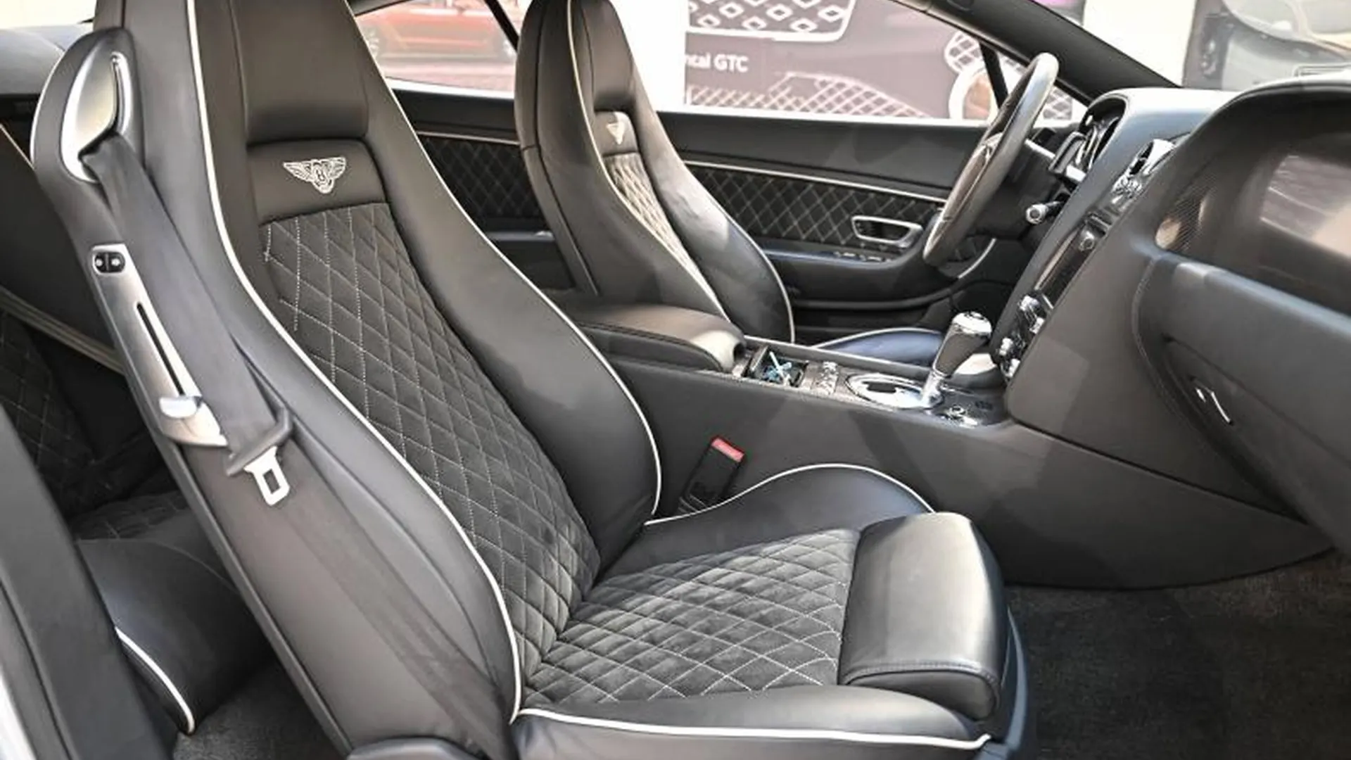 Bentley Continental GT — photo 14