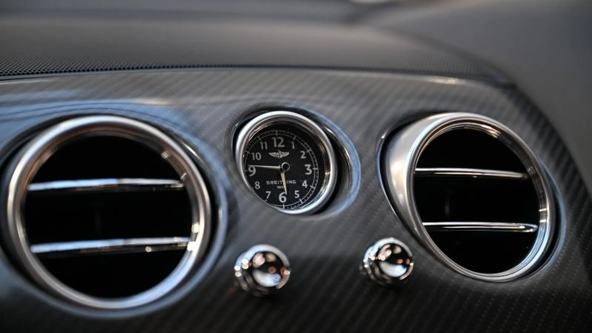 Bentley Continental GT — photo 29