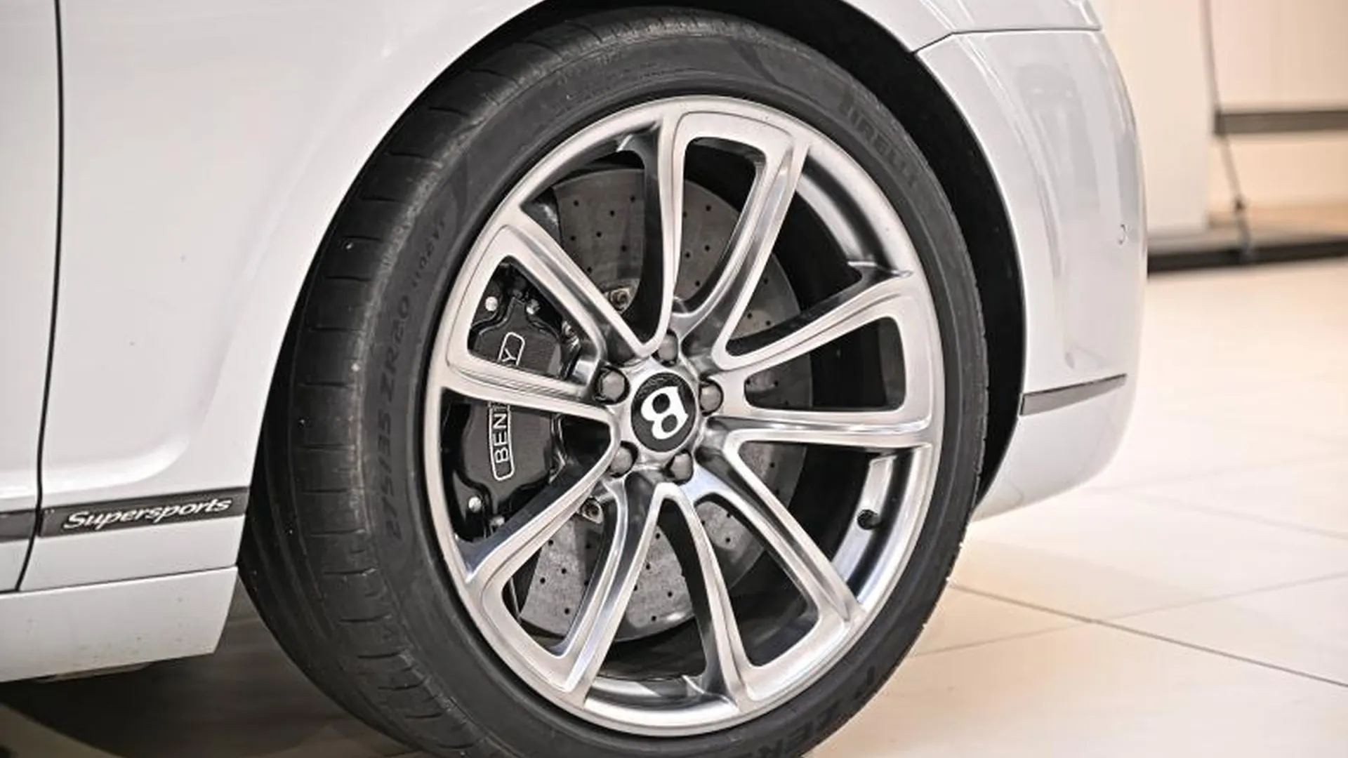 Bentley Continental GT — photo 8