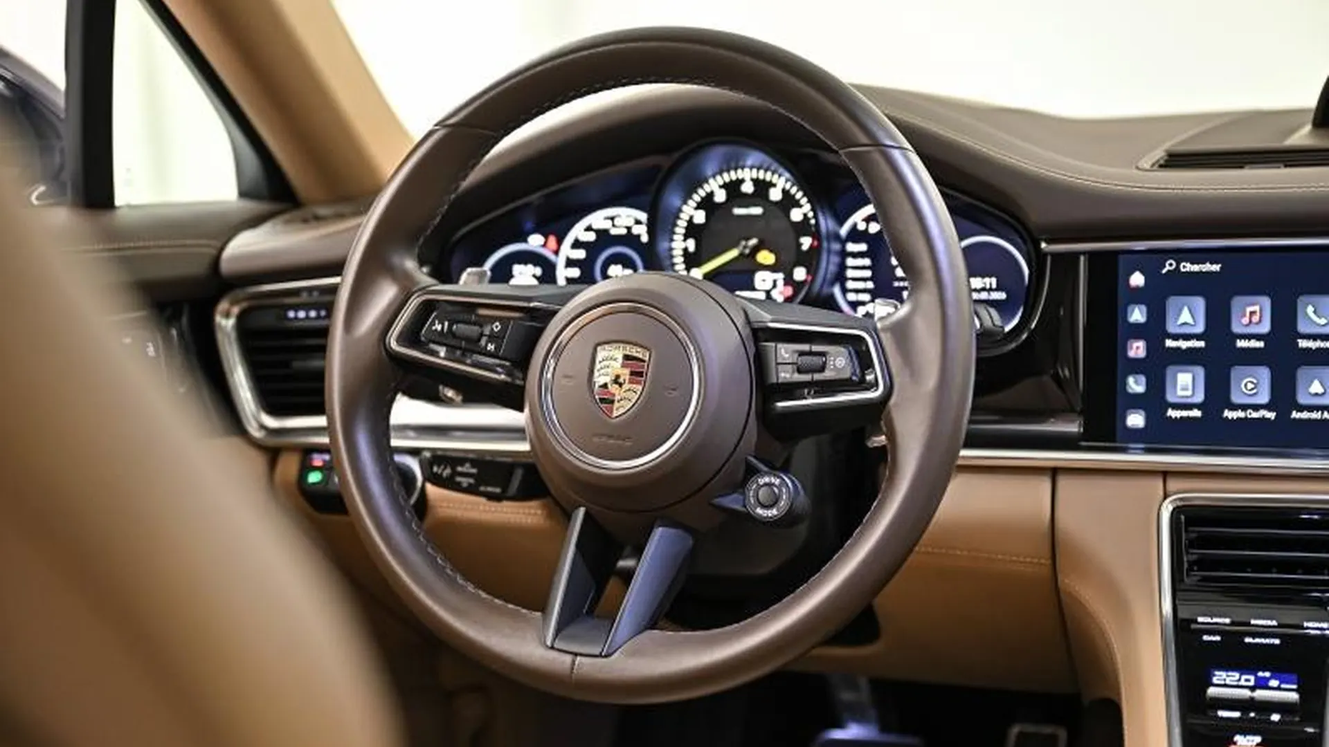Porsche Panamera Spt Turismo — photo 26