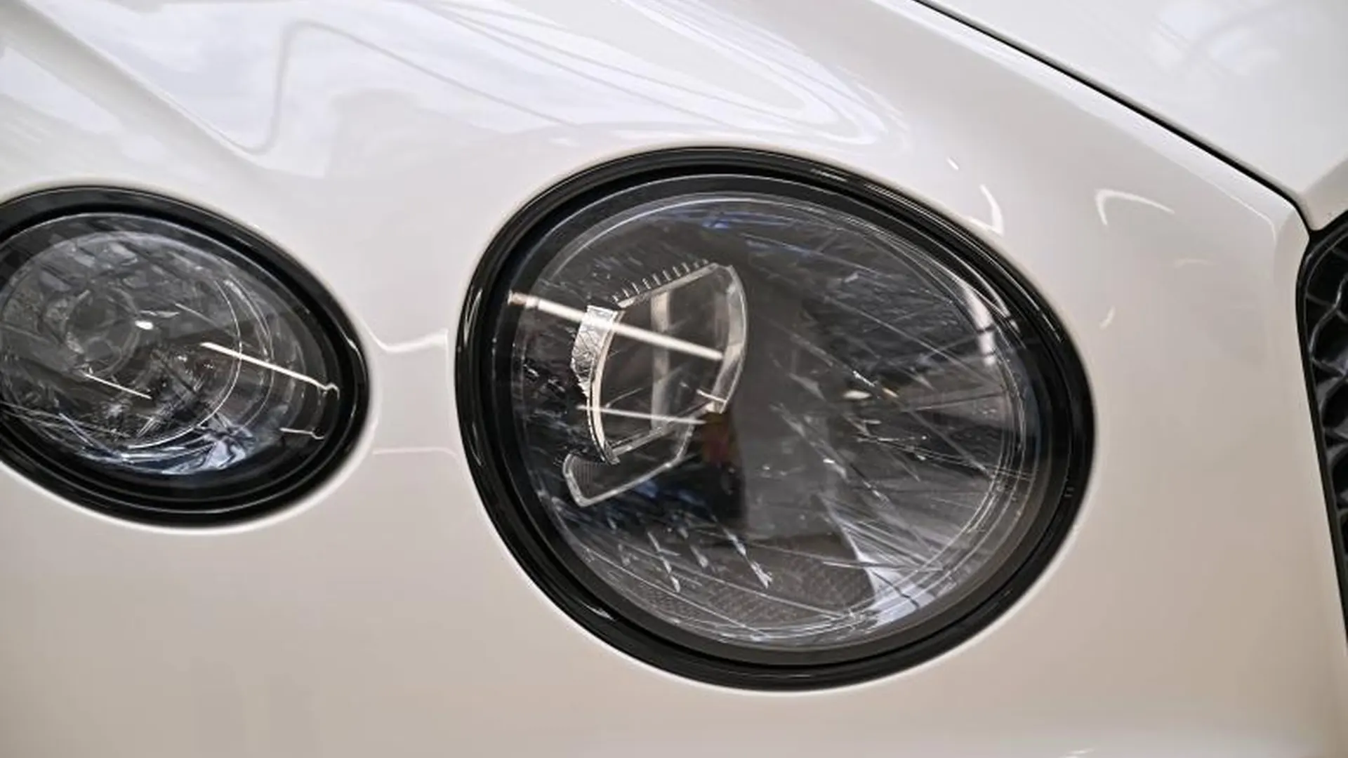 Bentley Continental GT — photo 21