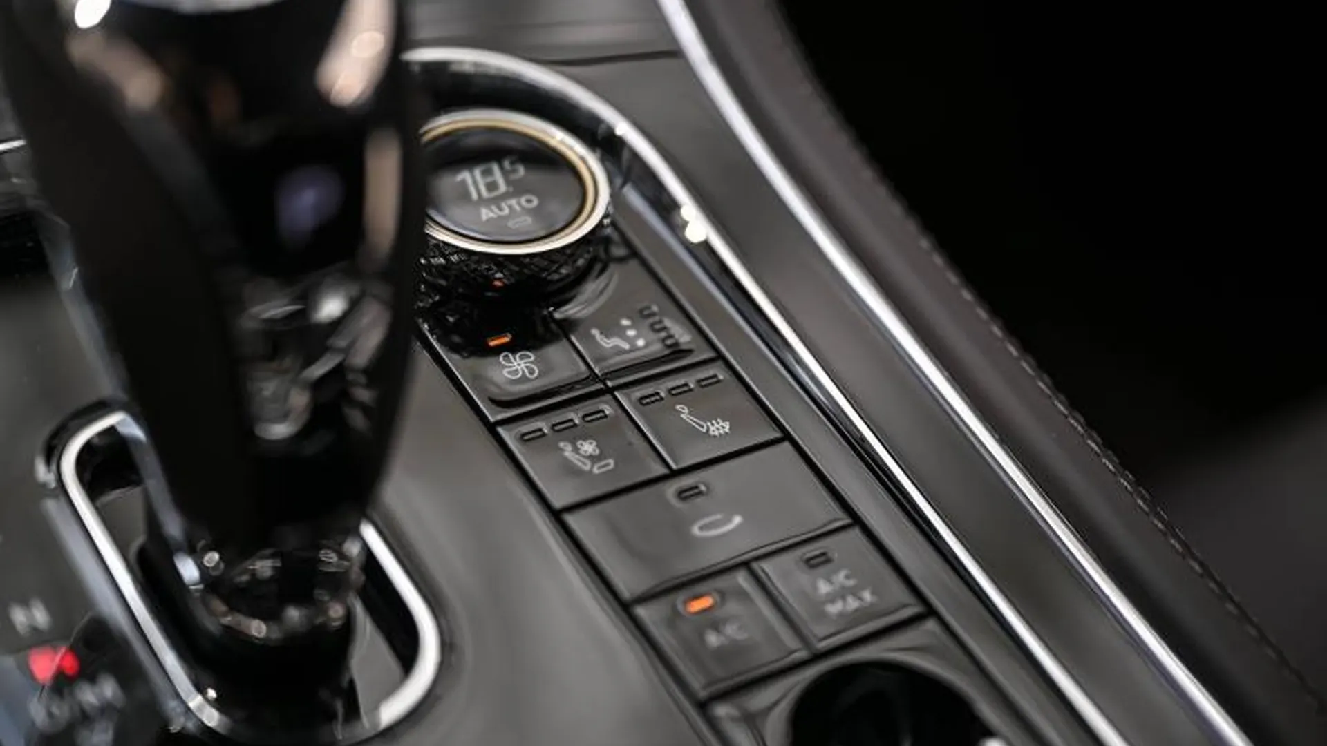 Bentley Continental GT — photo 33