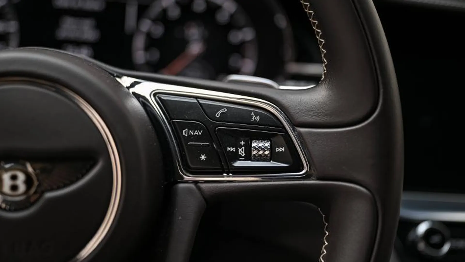 Bentley Continental GT — photo 32