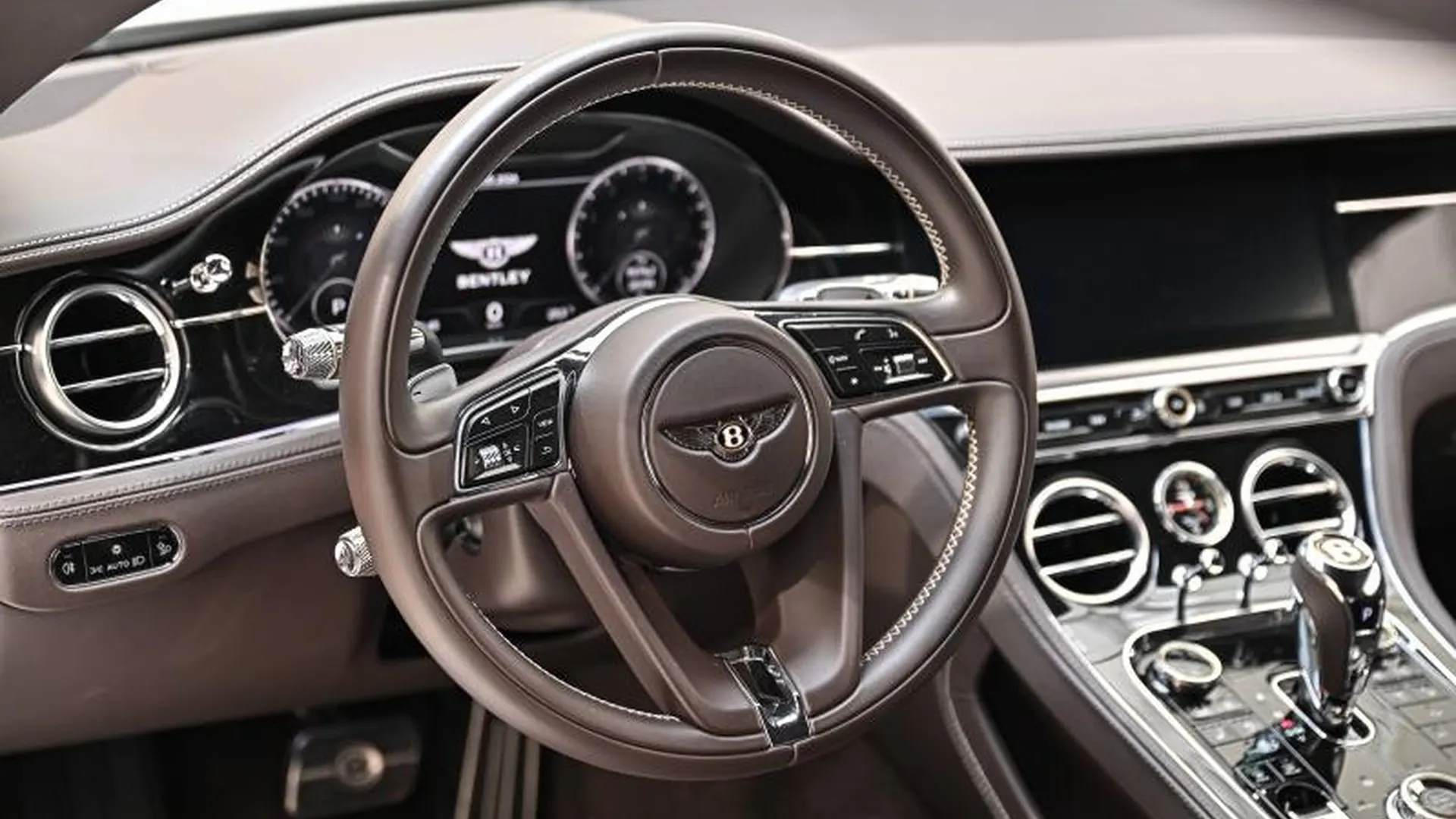 Bentley Continental GT — photo 19