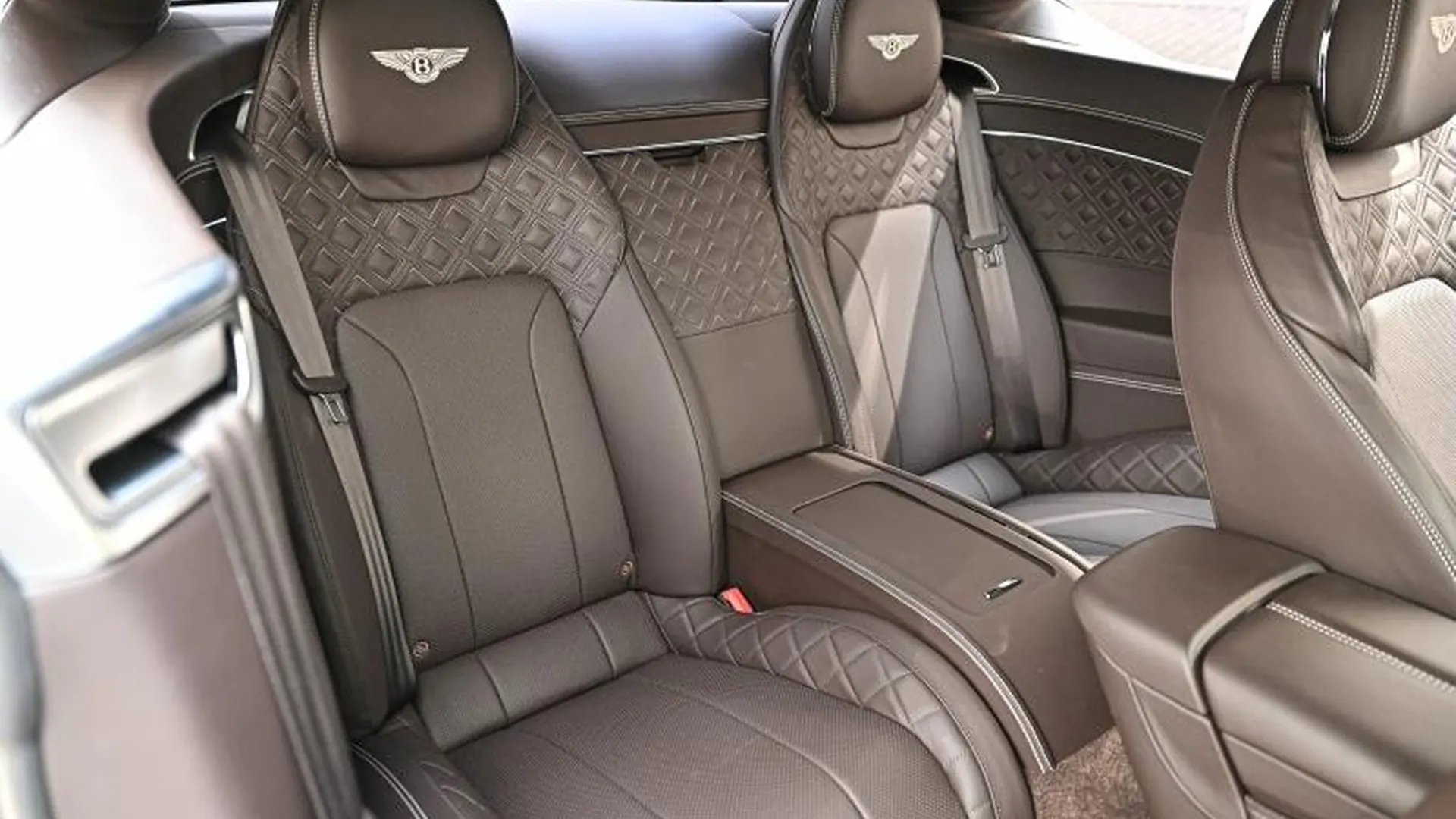 Bentley Continental GT — photo 10