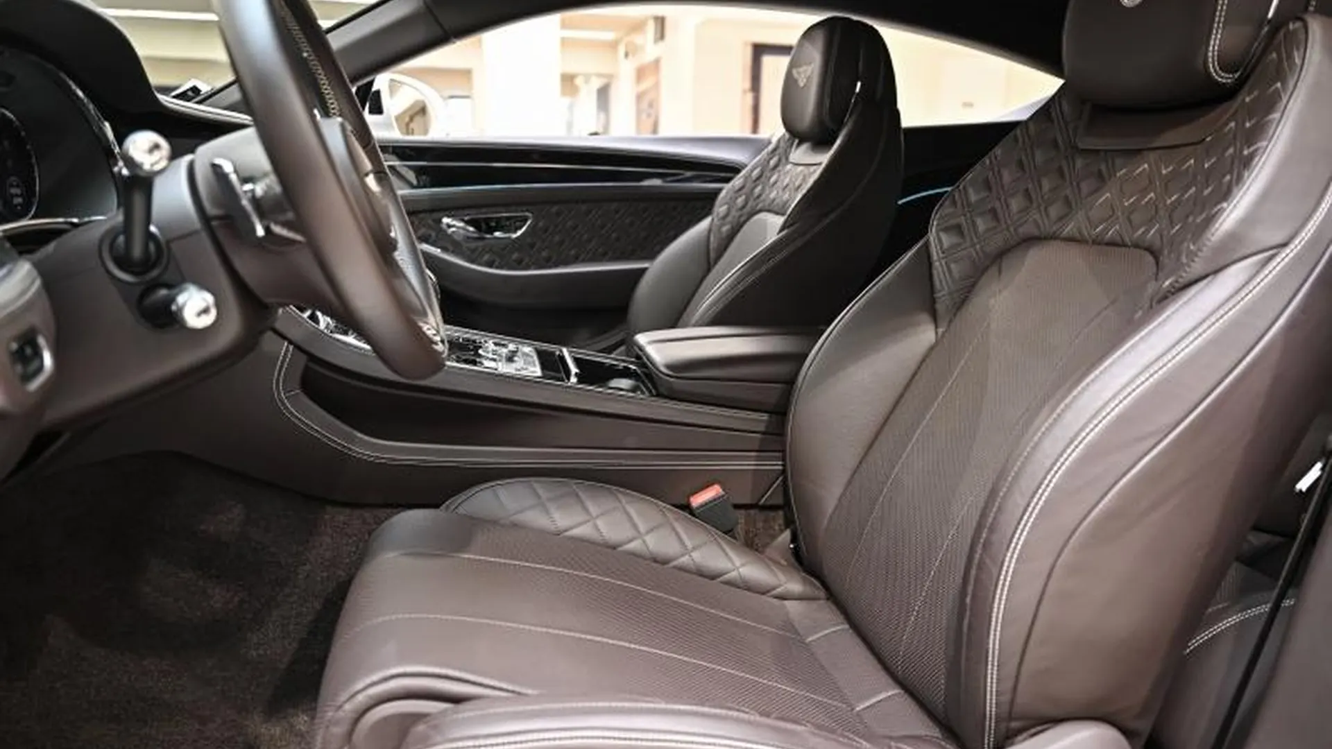Bentley Continental GT — photo 18