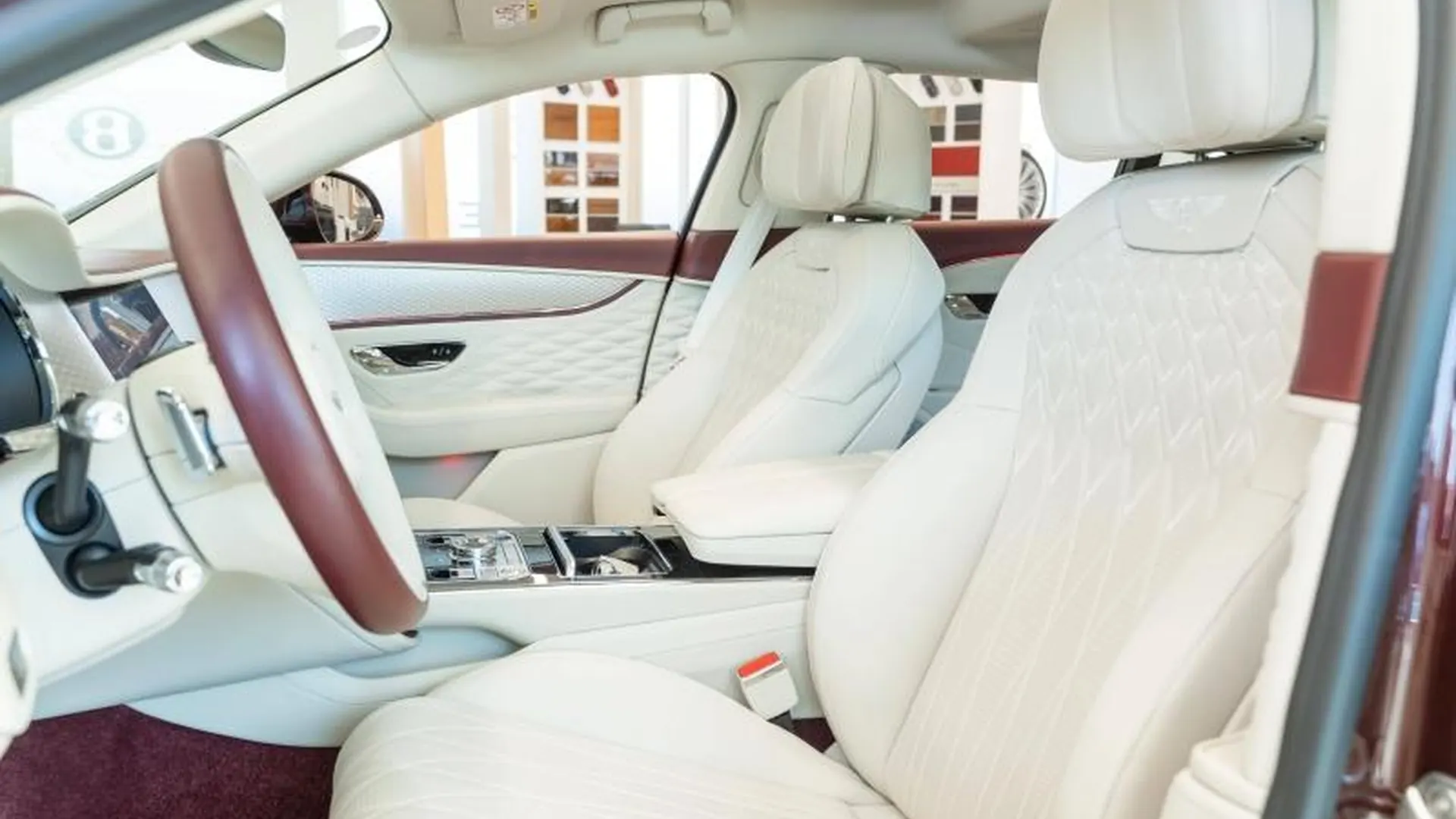 Bentley Flying Spur — photo 18
