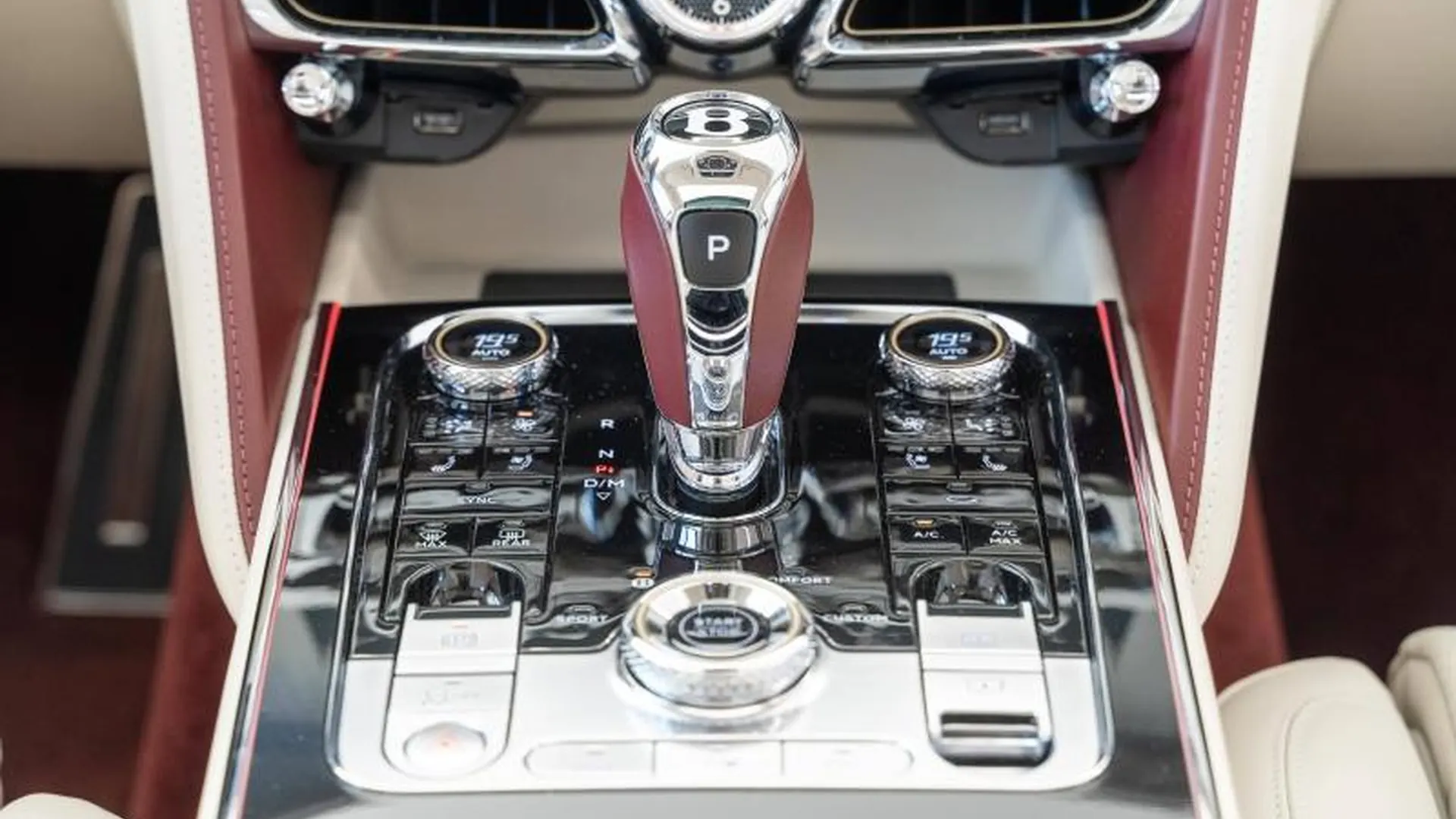 Bentley Flying Spur — photo 20