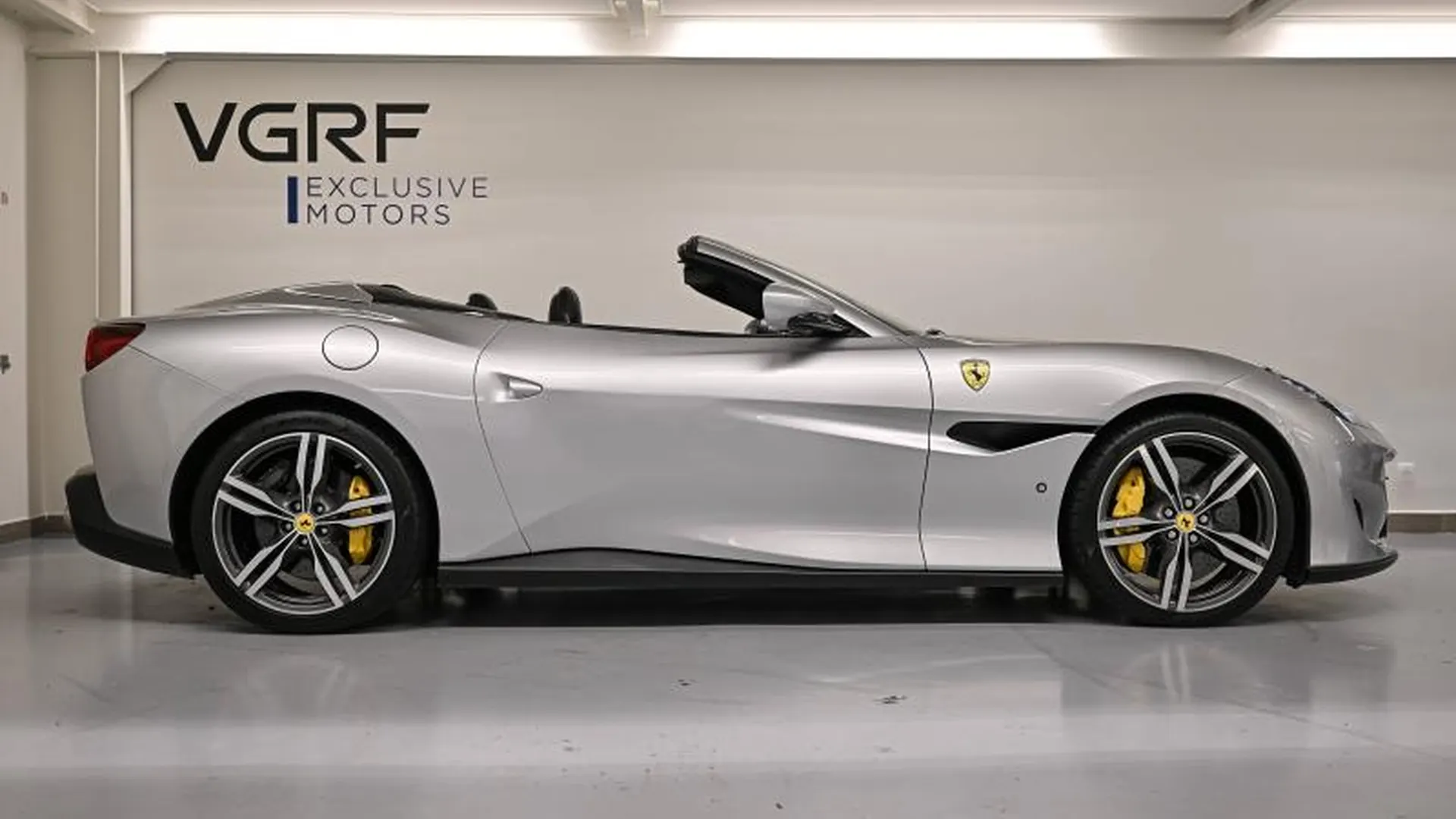 Ferrari Portofino — photo 10