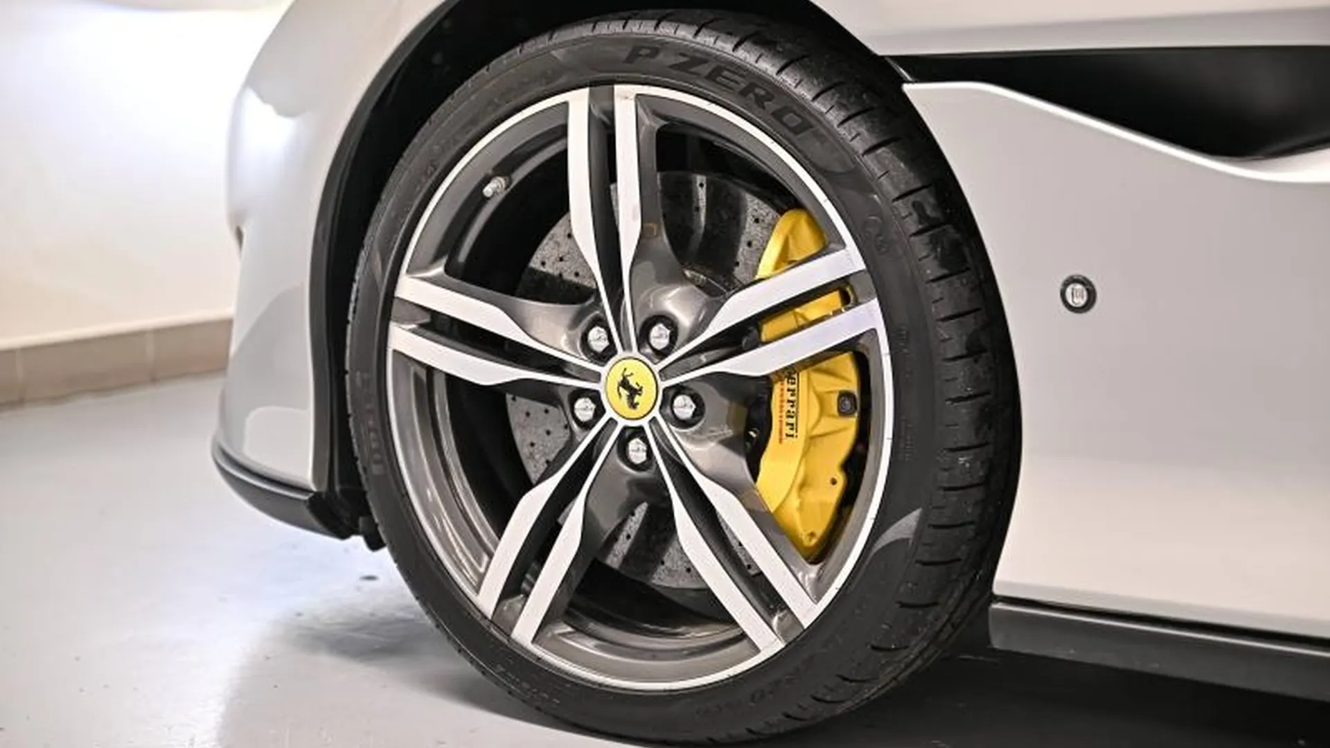Ferrari Portofino — photo 21