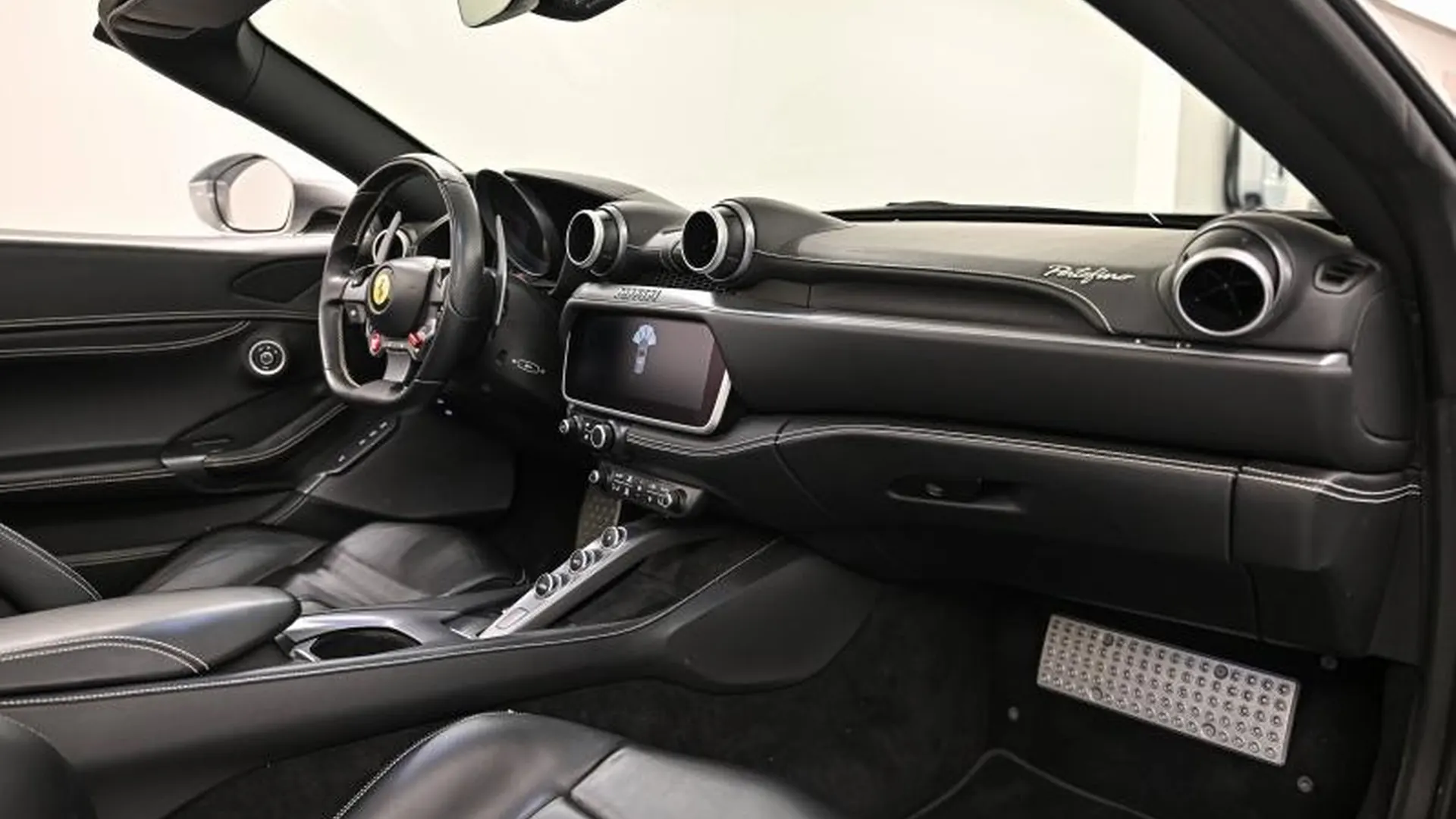 Ferrari Portofino — photo 12