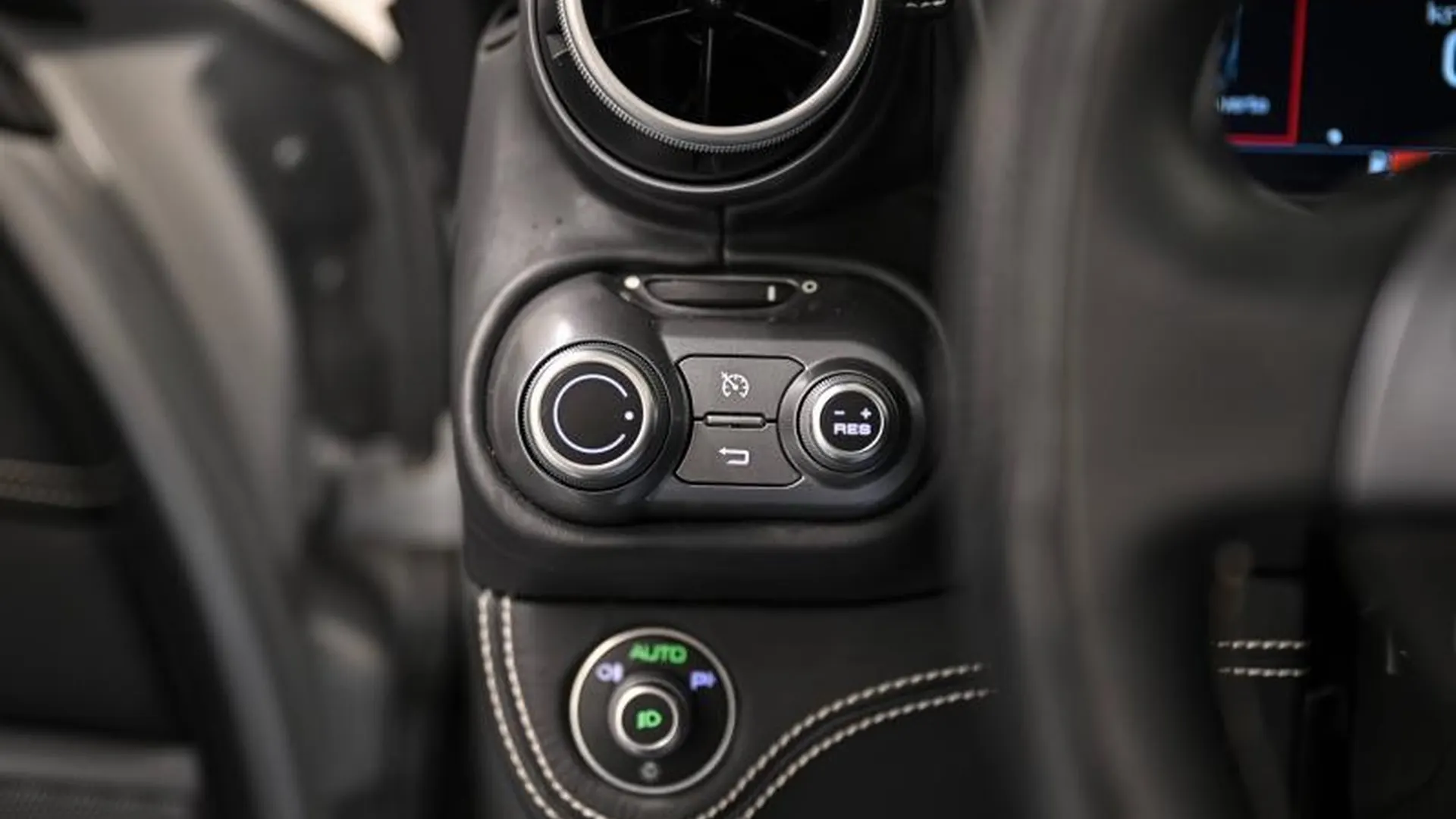 Ferrari Portofino — photo 41
