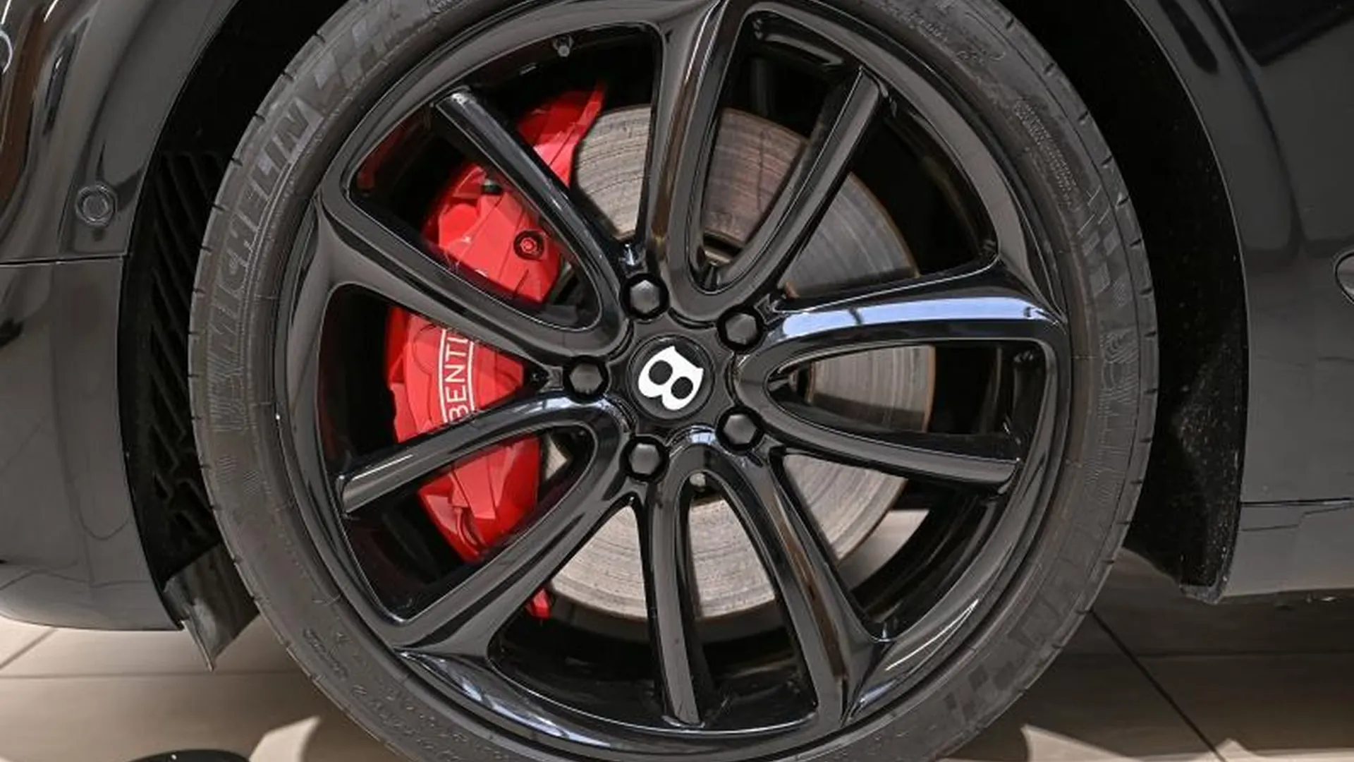 Bentley Continental GT — photo 19