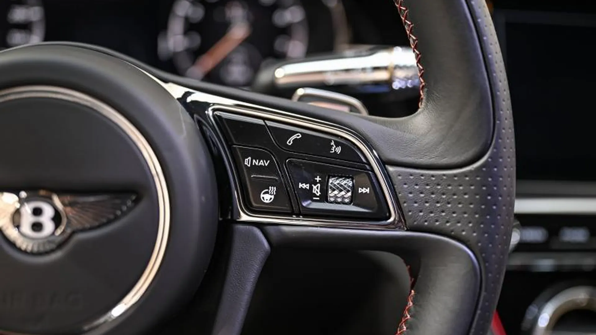 Bentley Continental GT — photo 29