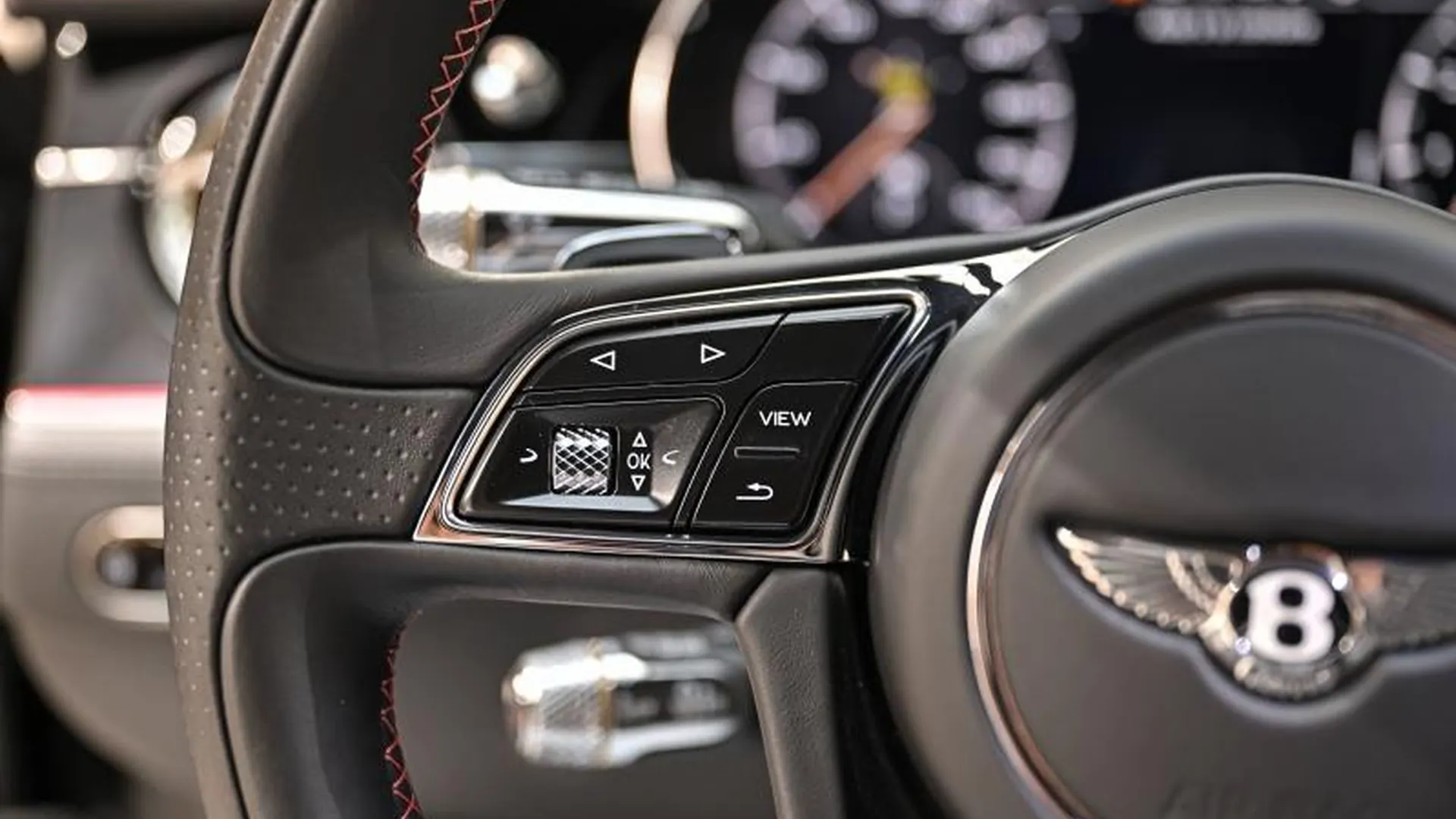 Bentley Continental GT — photo 28