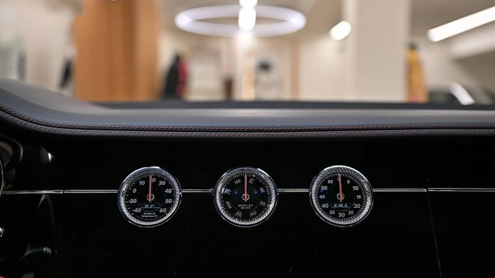 Bentley Continental GT — photo 36