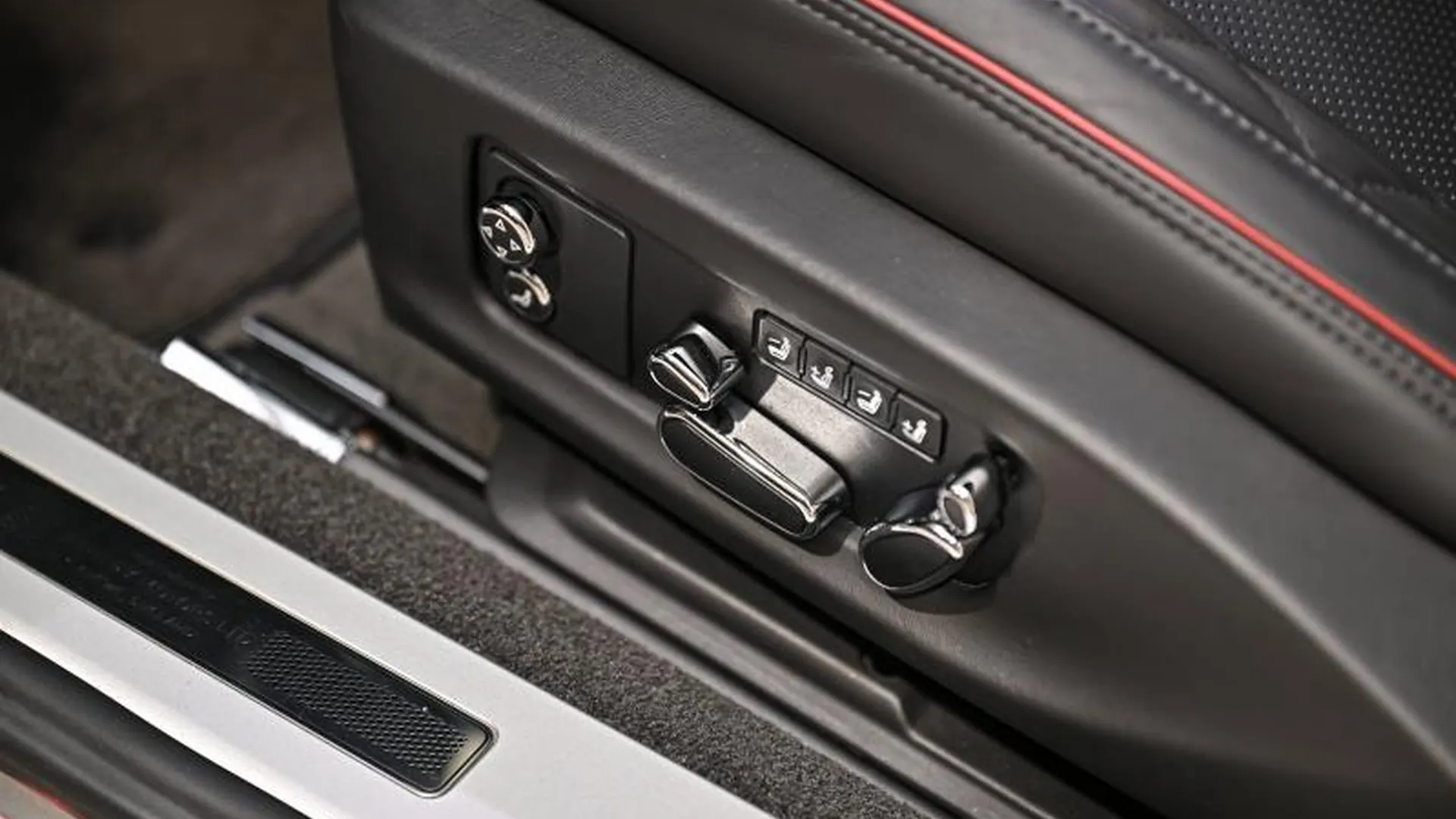 Bentley Continental GT — photo 25