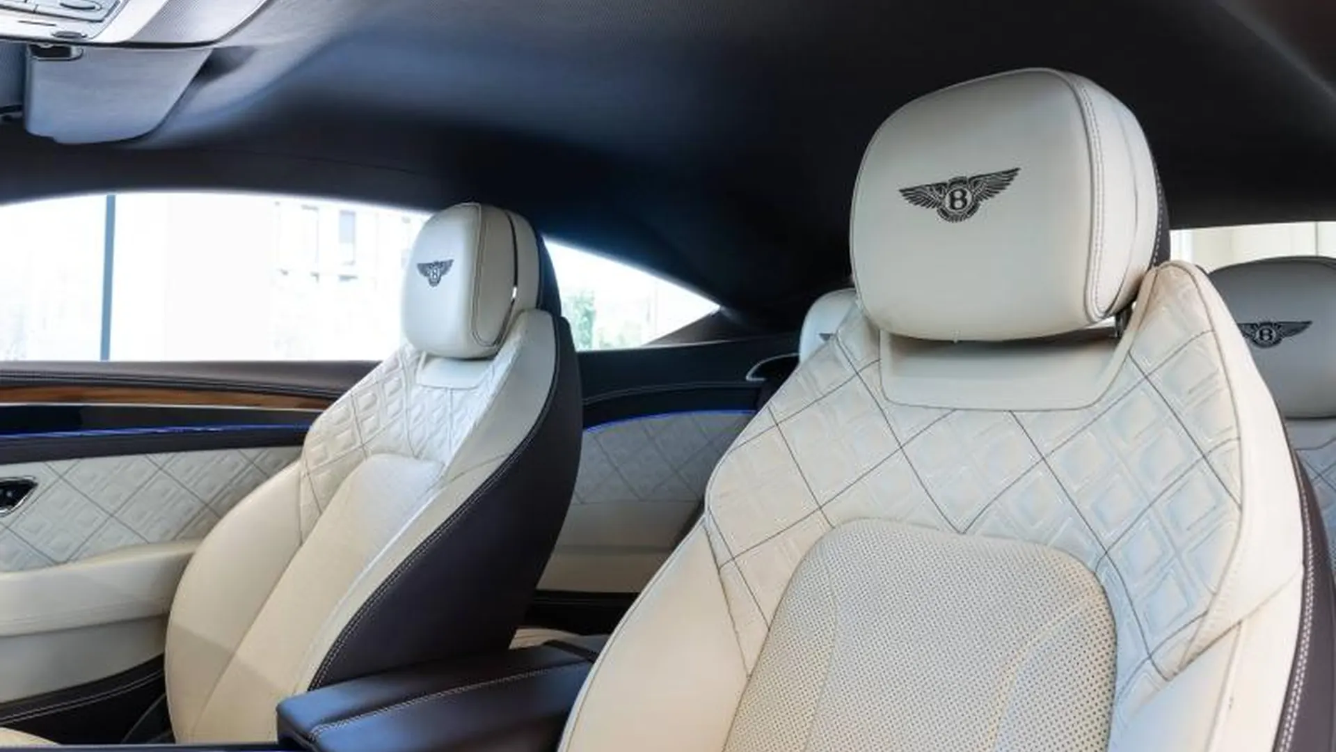 Bentley Continental GT — photo 20