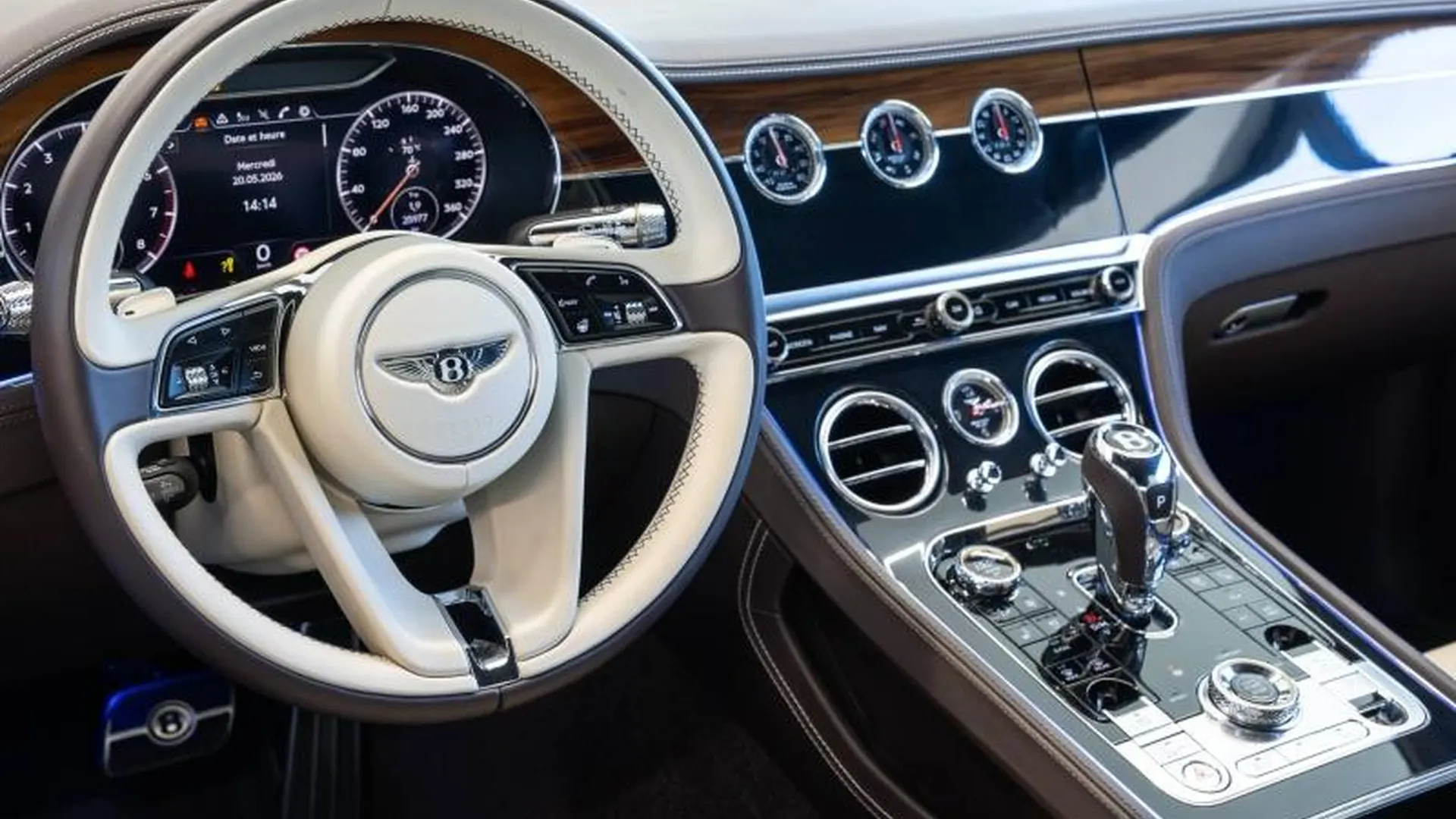 Bentley Continental GT — photo 9
