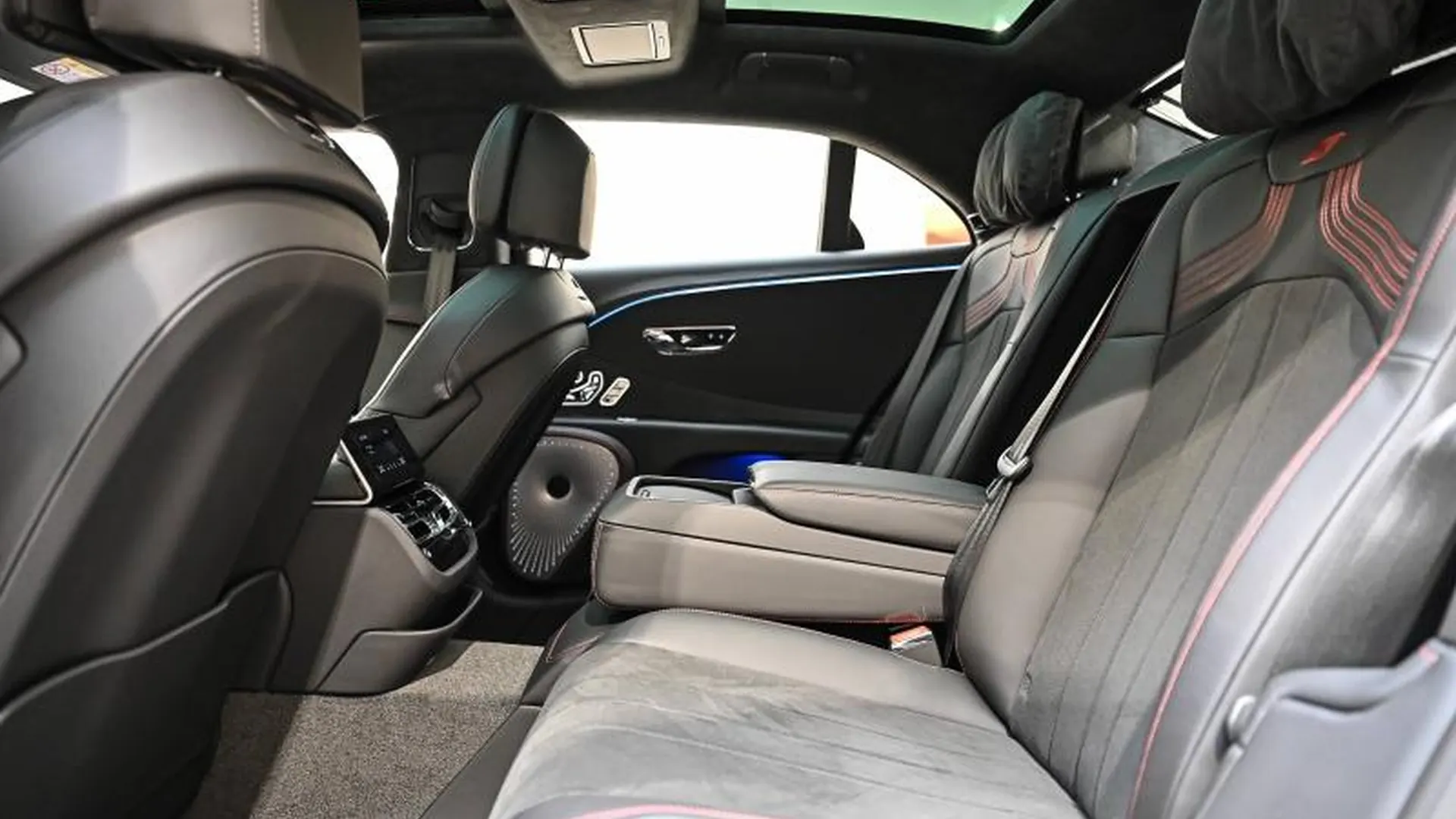 Bentley Flying Spur — photo 22