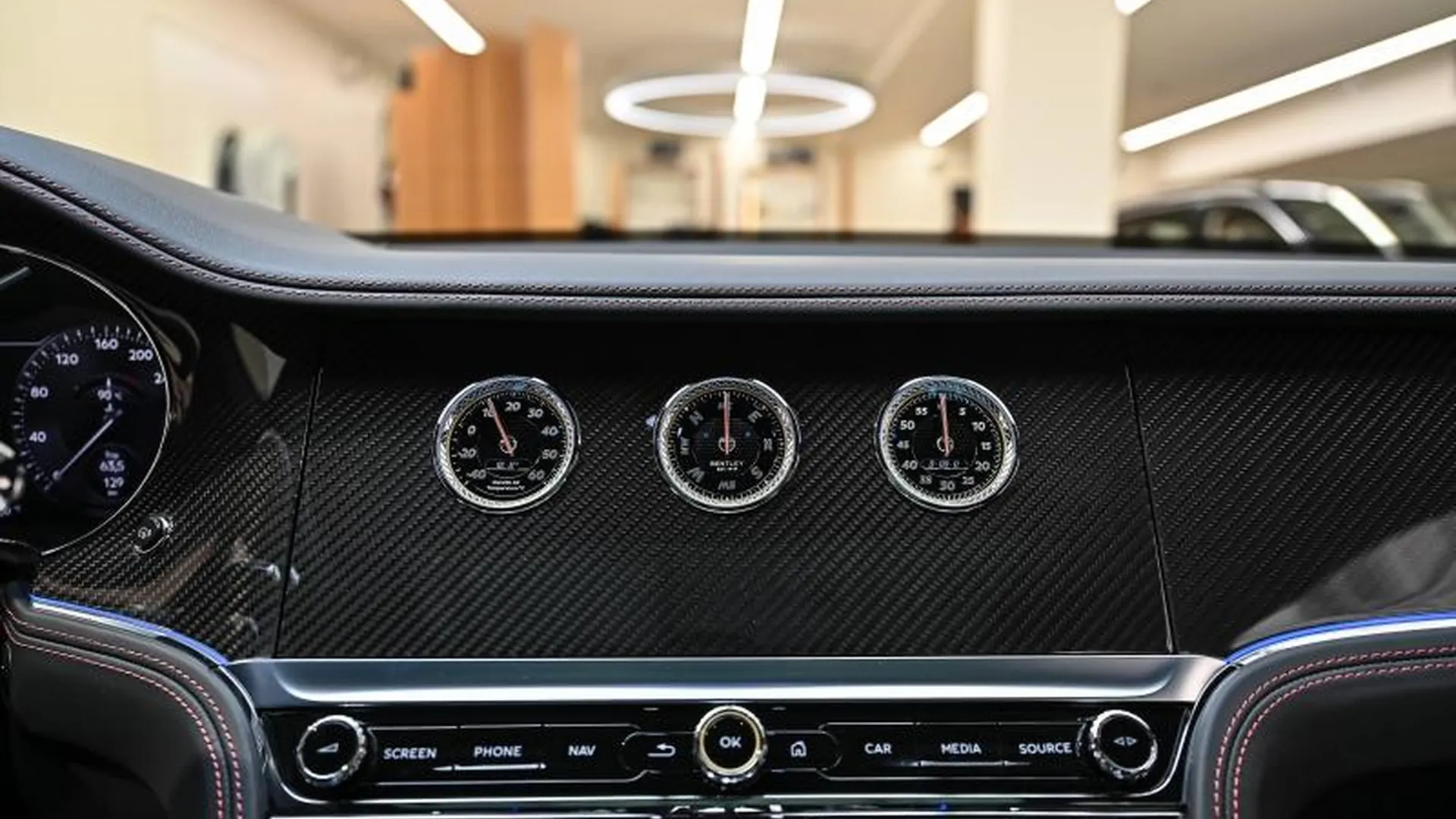 Bentley Flying Spur — photo 39