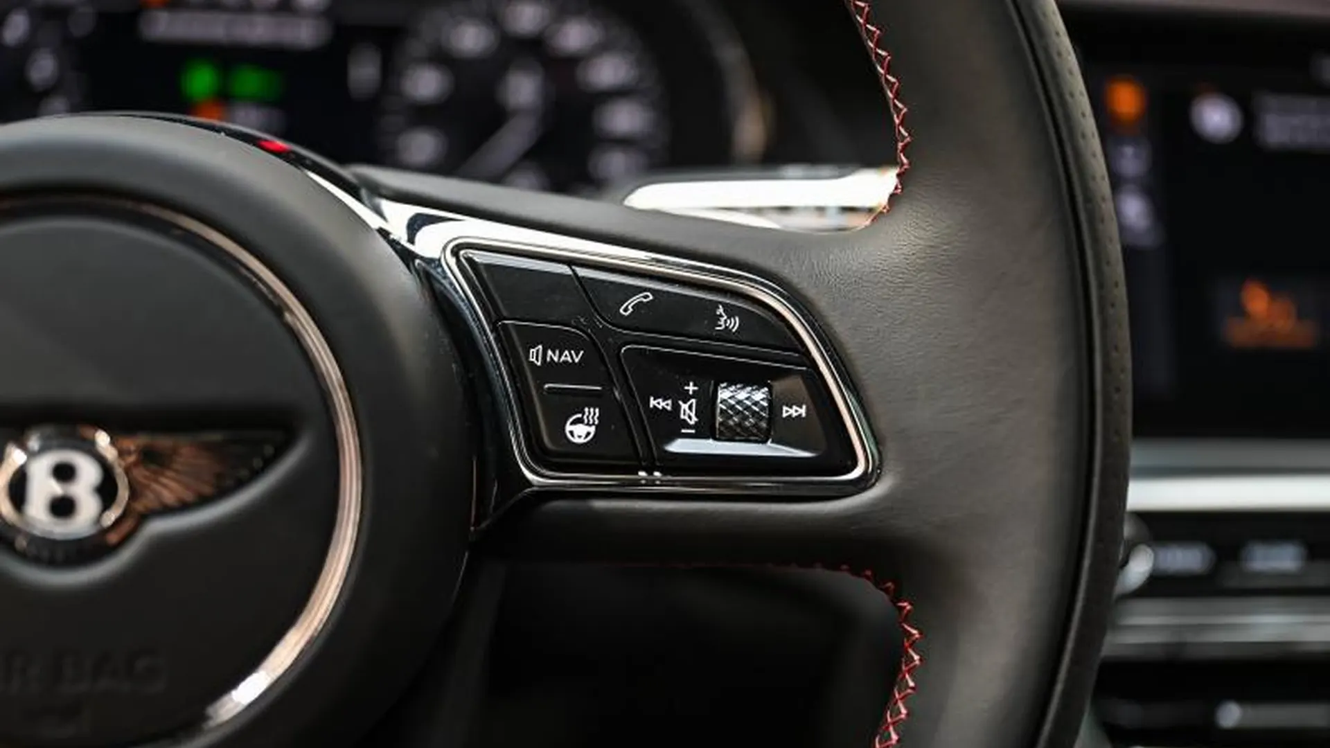 Bentley Flying Spur — photo 37