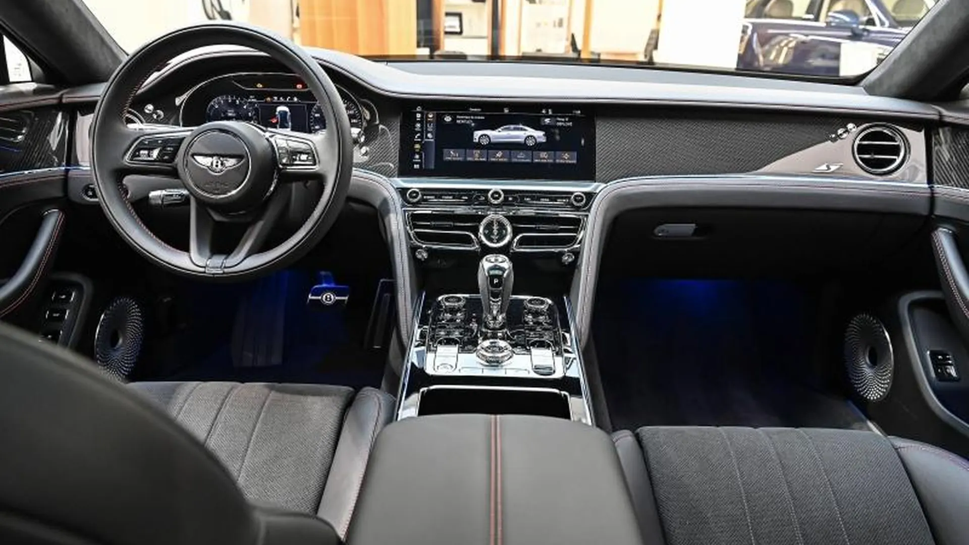Bentley Flying Spur — photo 25