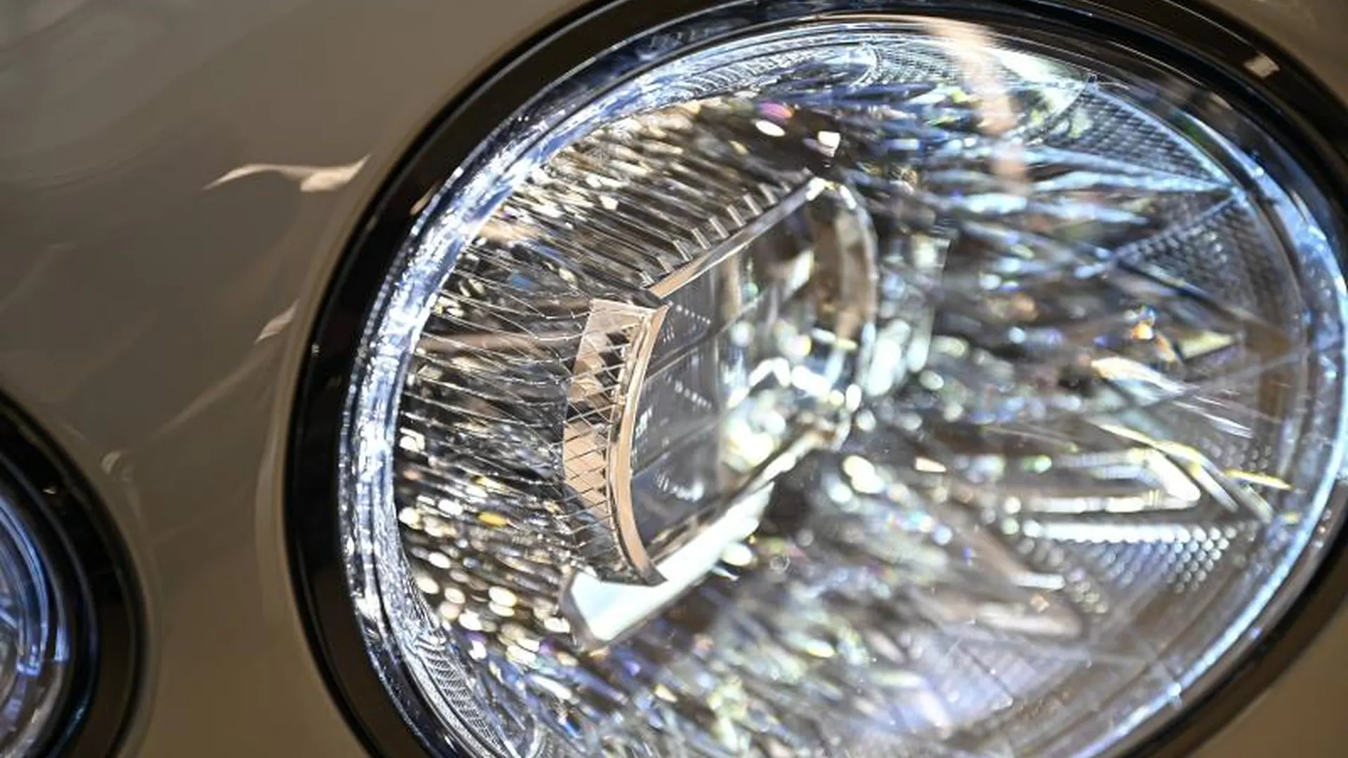 Bentley Flying Spur — photo 13