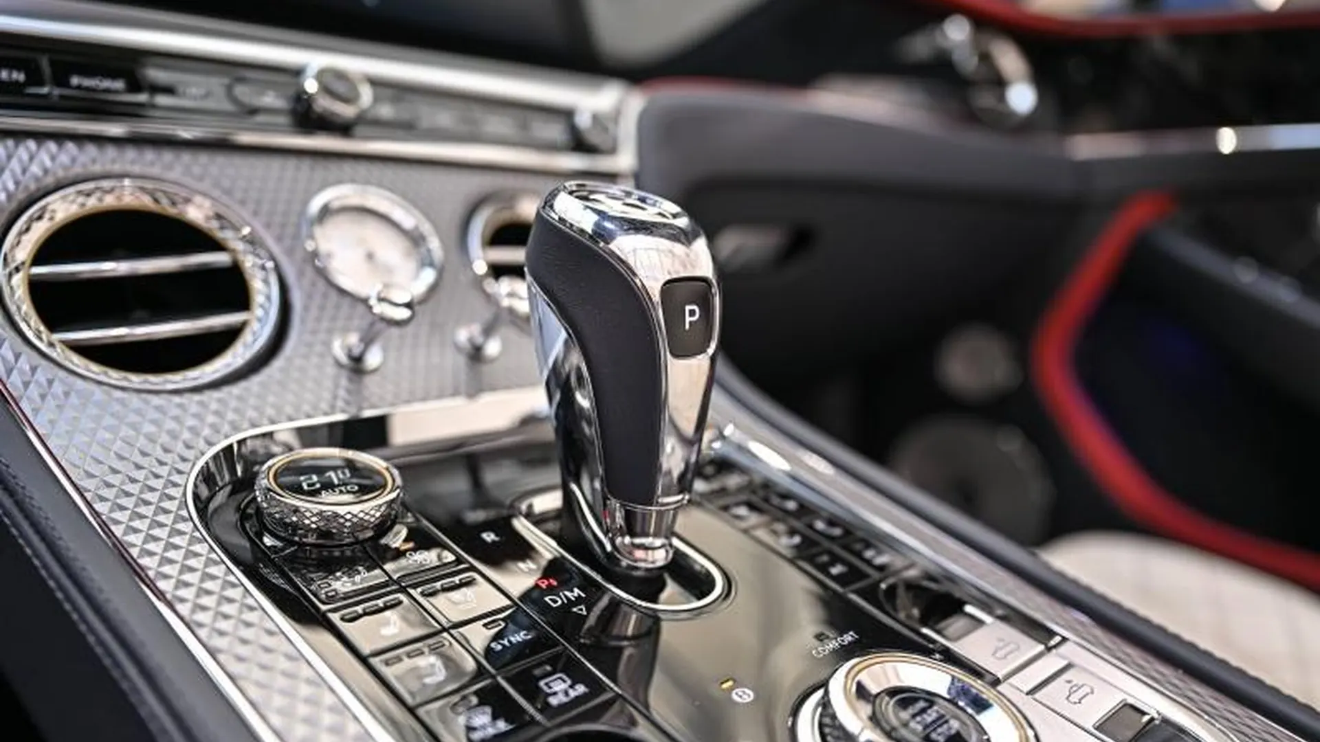 Bentley Continental GTC — photo 37