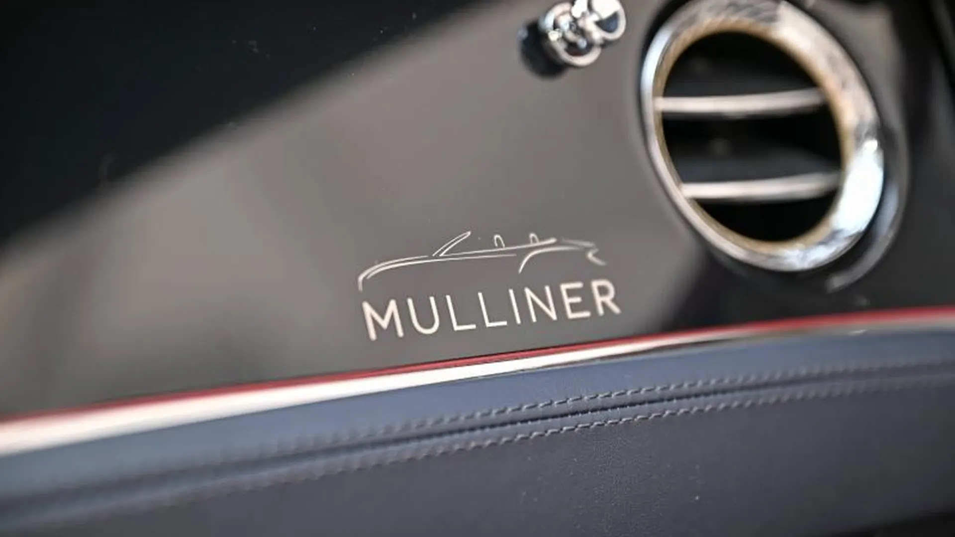 Bentley Continental GTC — photo 30