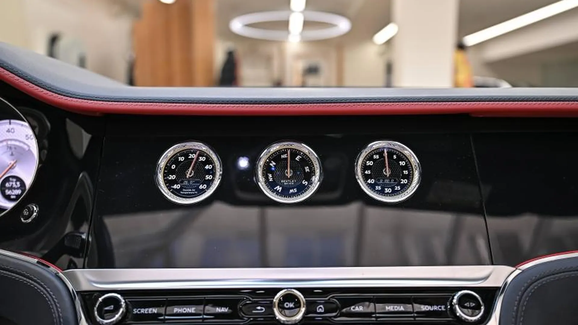 Bentley Continental GTC — photo 39