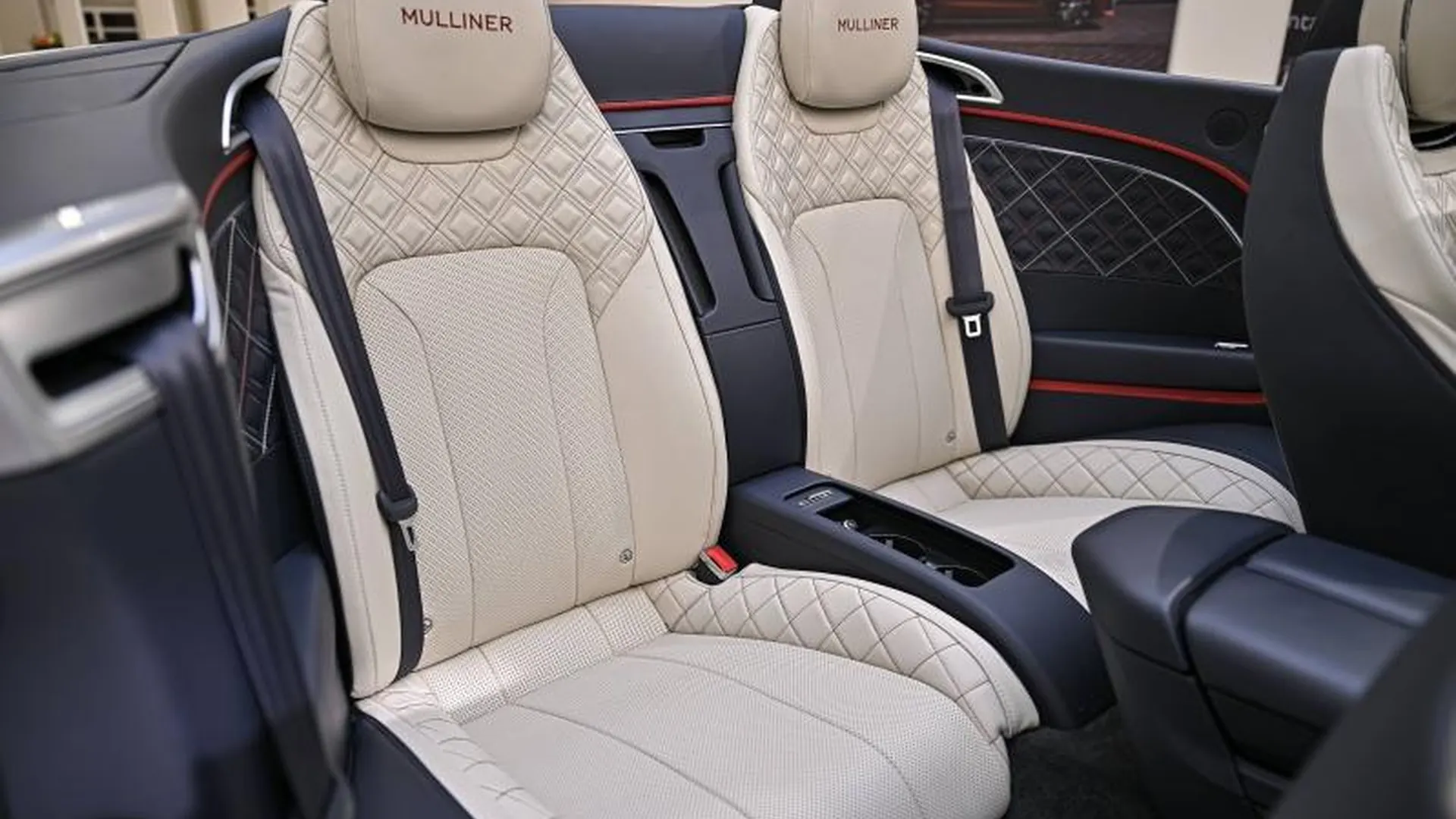 Bentley Continental GTC — photo 23