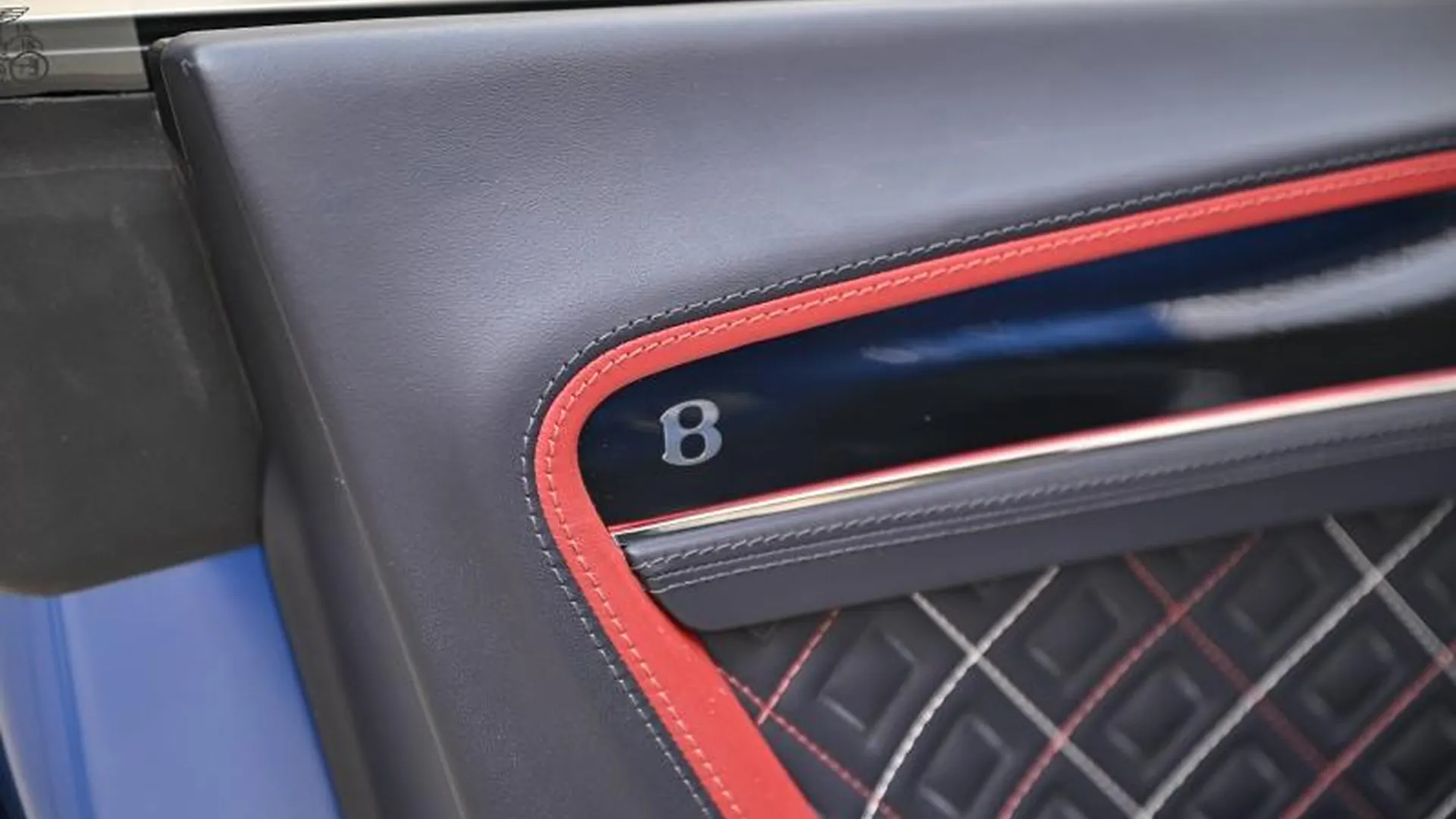 Bentley Continental GTC — photo 41
