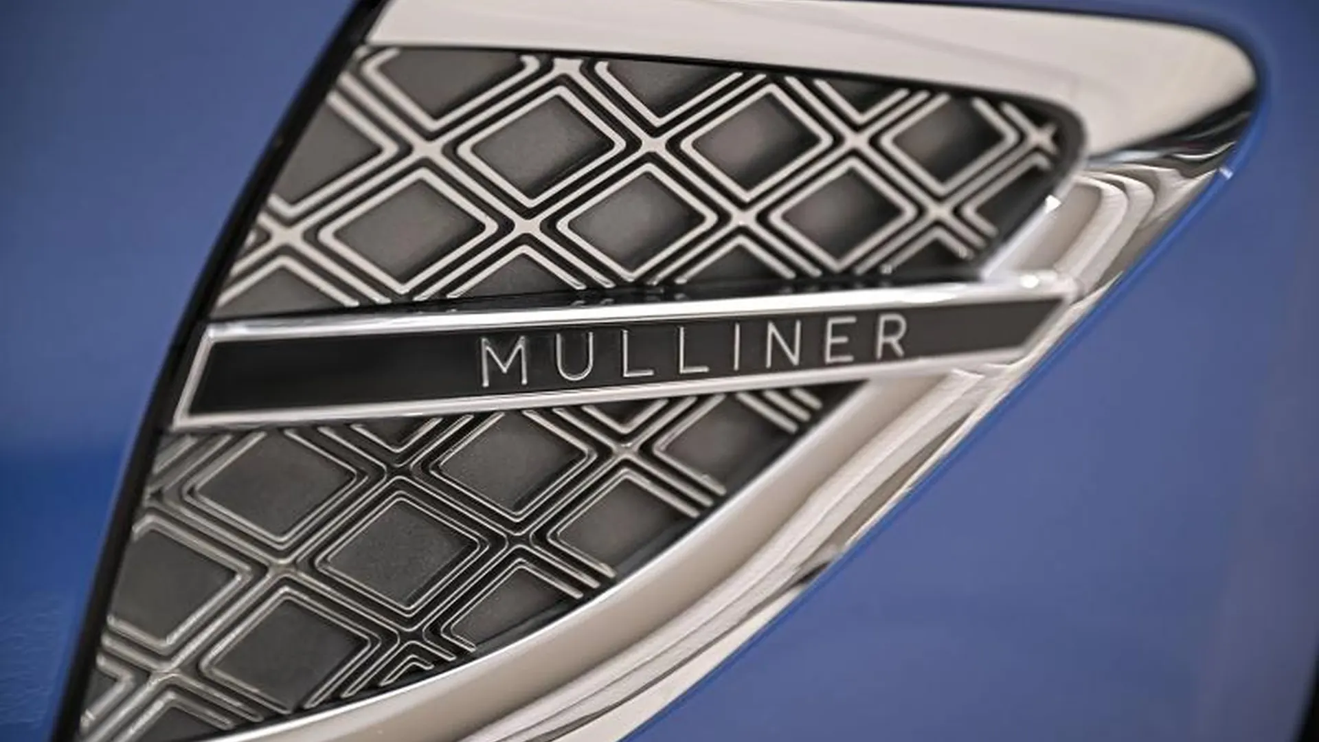Bentley Continental GTC — photo 16