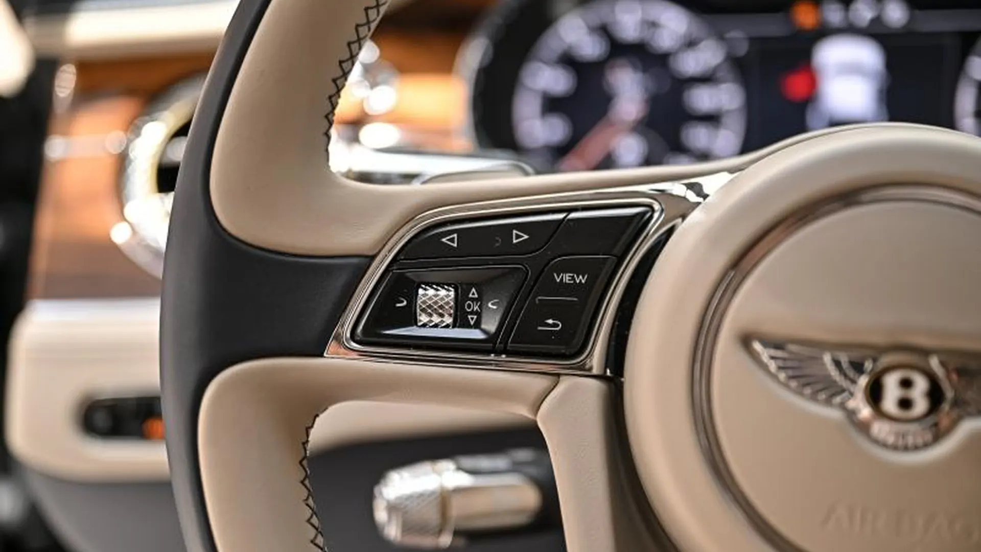 Bentley Continental — photo 28