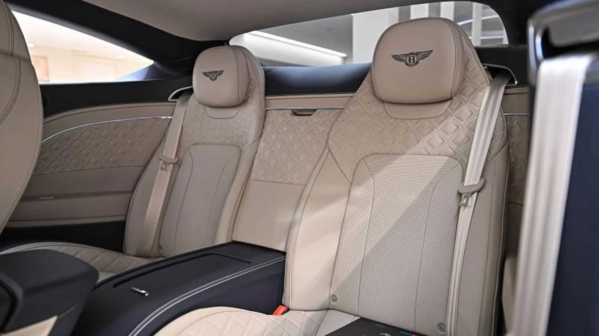 Bentley Continental — photo 24