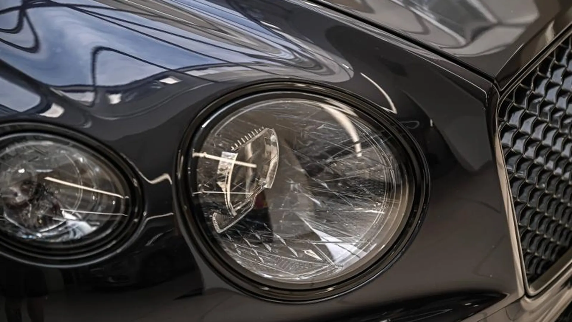 Bentley Continental — photo 11