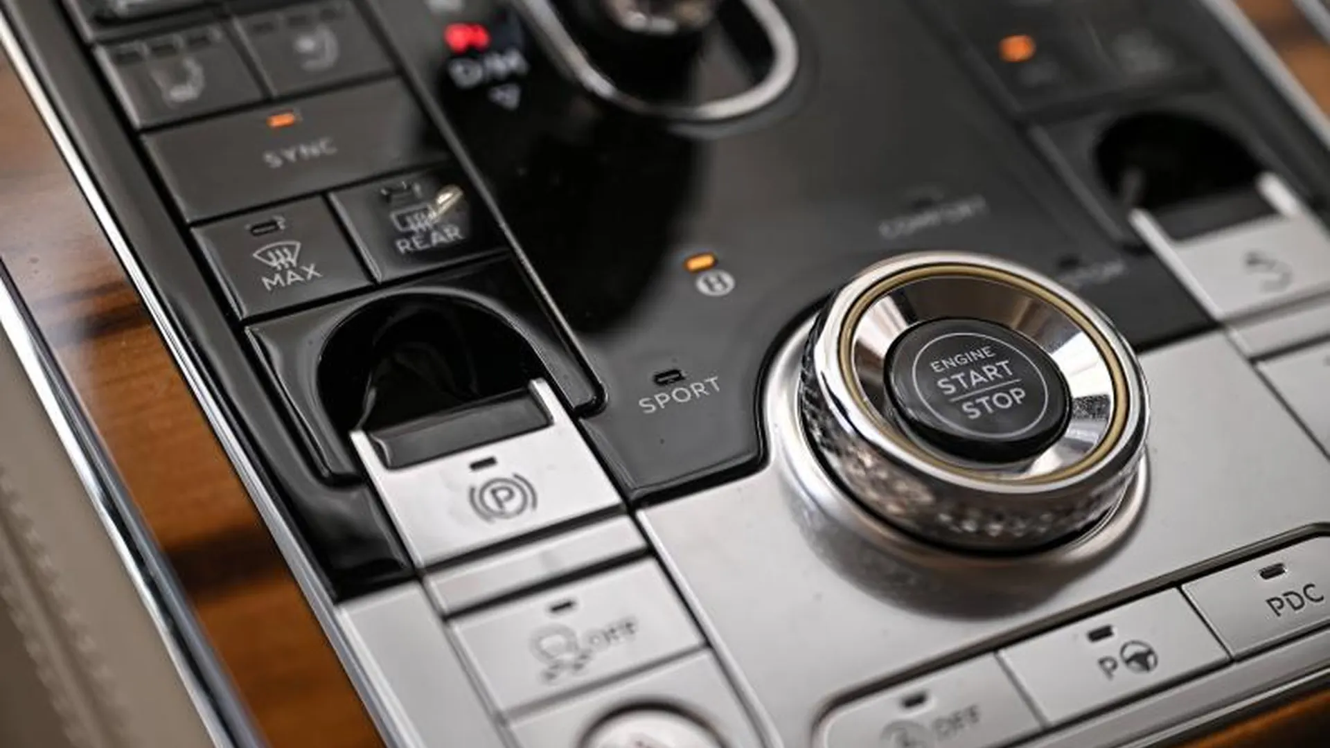 Bentley Continental — photo 32