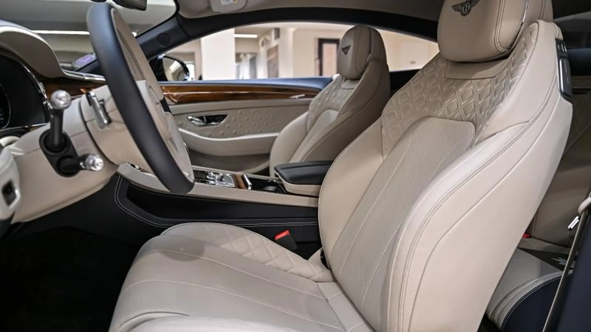 Bentley Continental — photo 23