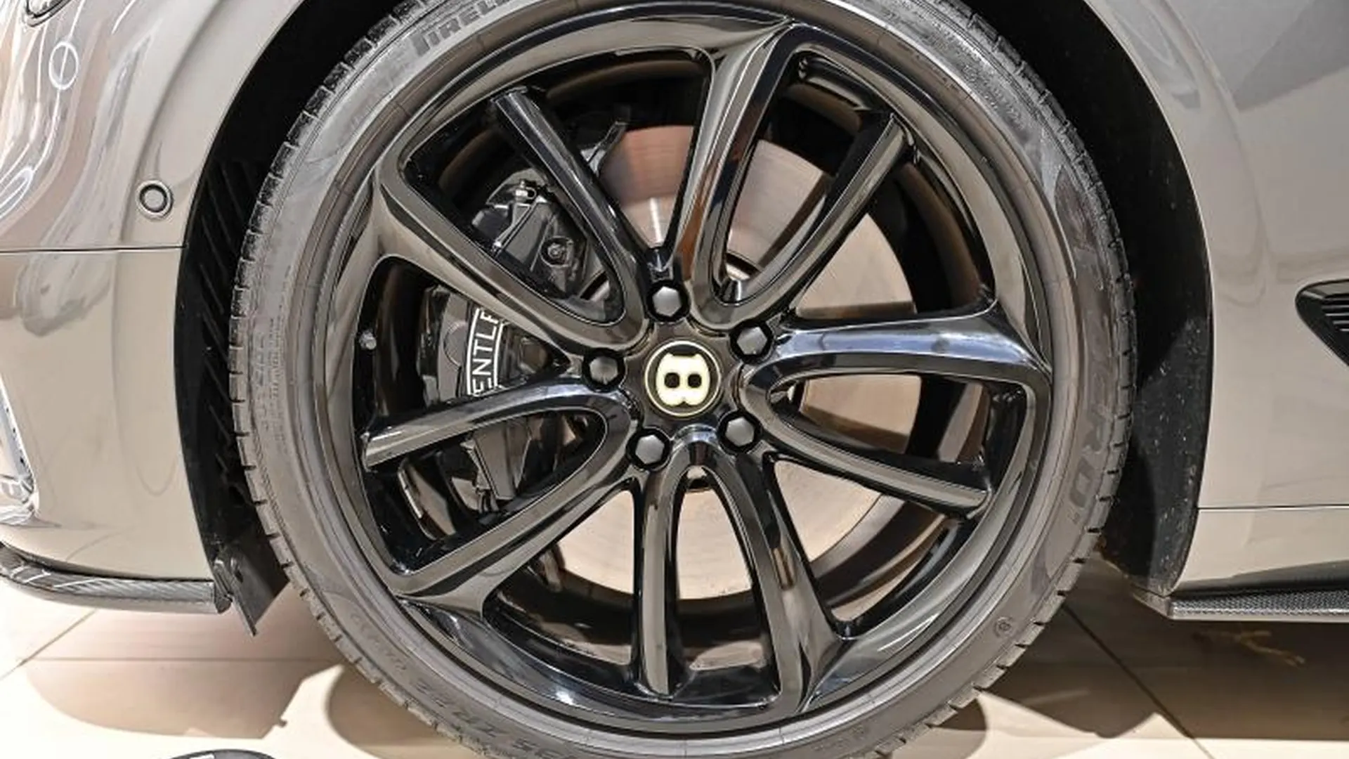 Bentley Continental — photo 17